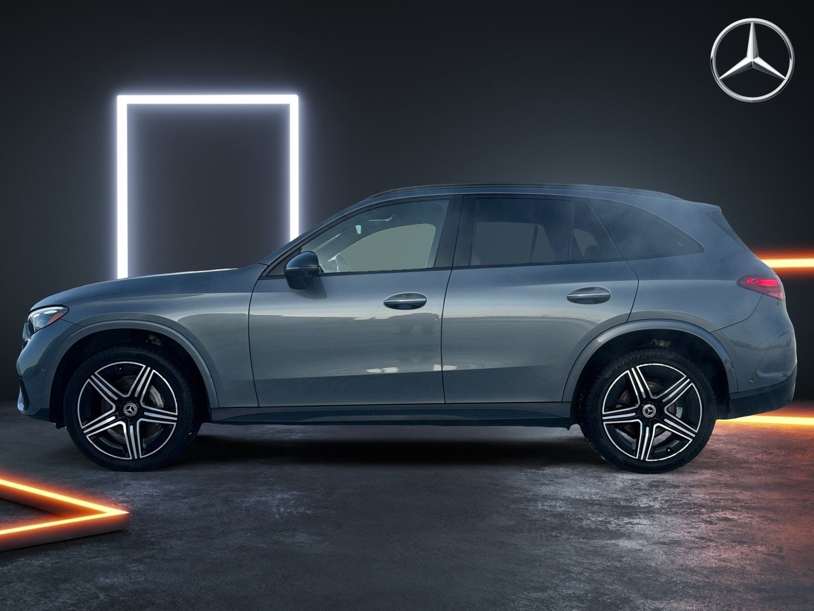 Mercedes-Benz GLC300 4MATIC SUV 2023