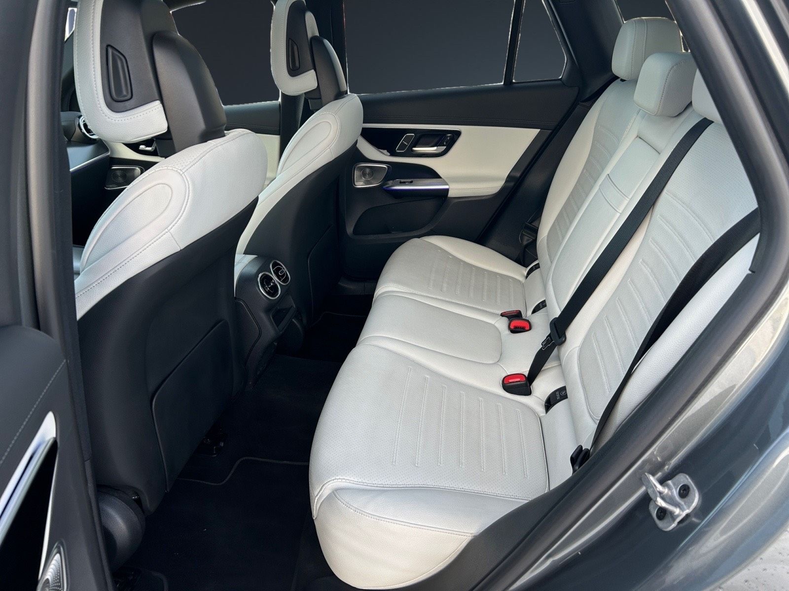 Mercedes-Benz GLC300 4MATIC SUV 2023
