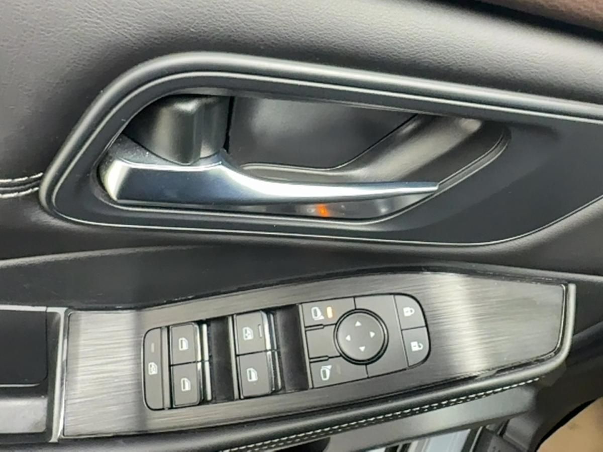 2023 Nissan Rogue SV Édition de minuit TI