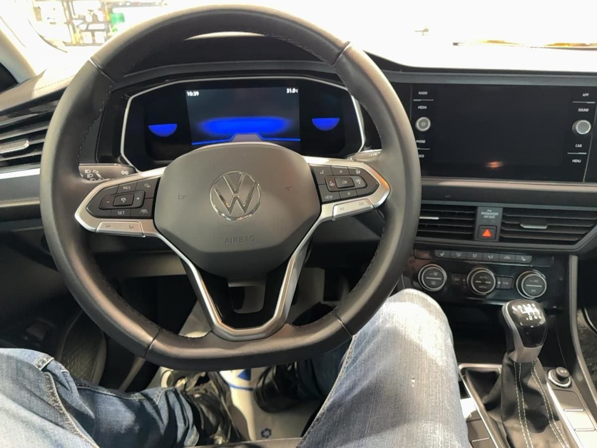 Volkswagen Jetta Comfortline avec boîte manuelle 2022 Volkswagen Jetta Comfortline avec boîte manuelle 2022 à vendre