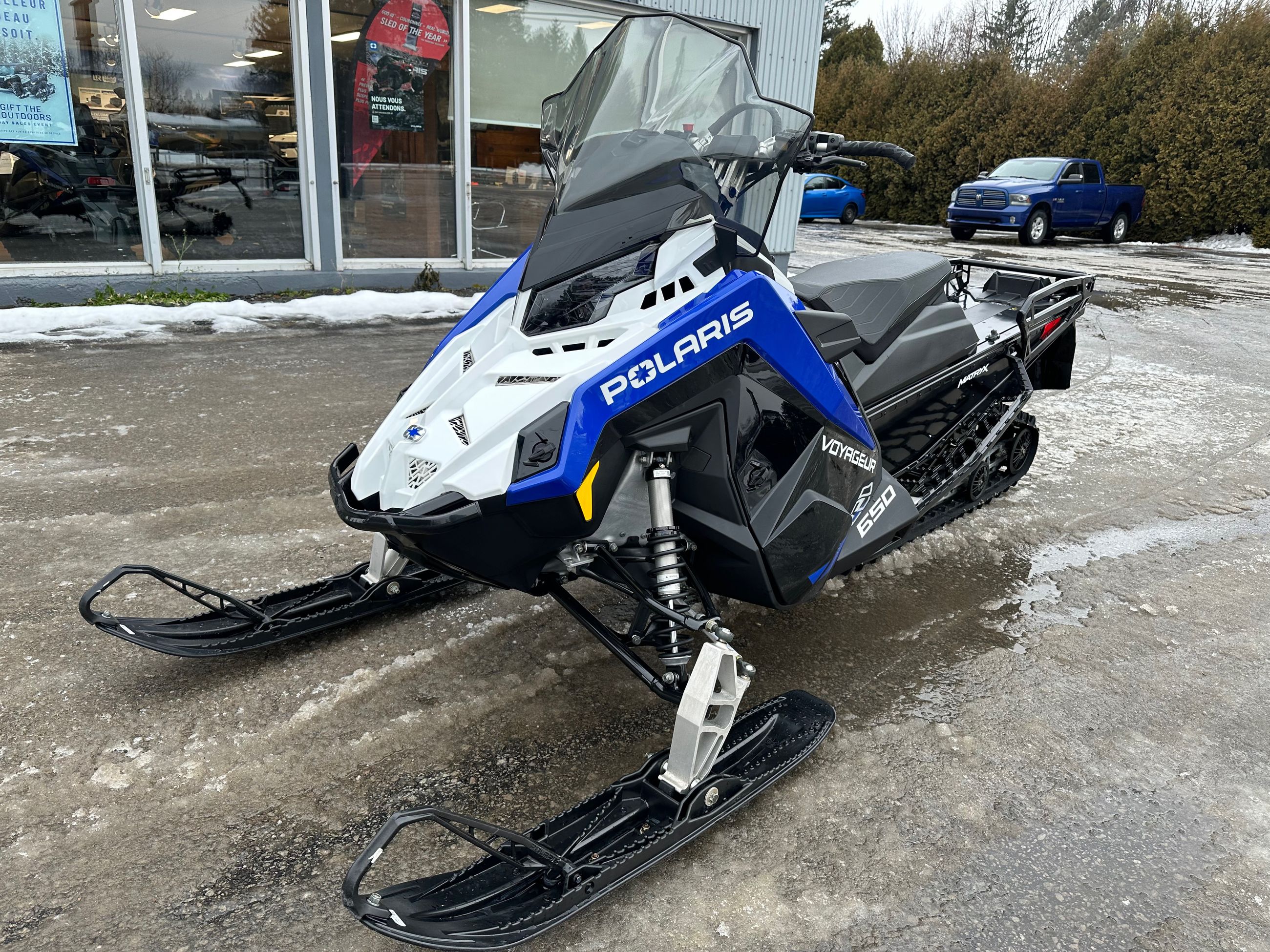 Polaris 650 VOYAGEUR 146 1.6 7S   Seulement 736KM 2023