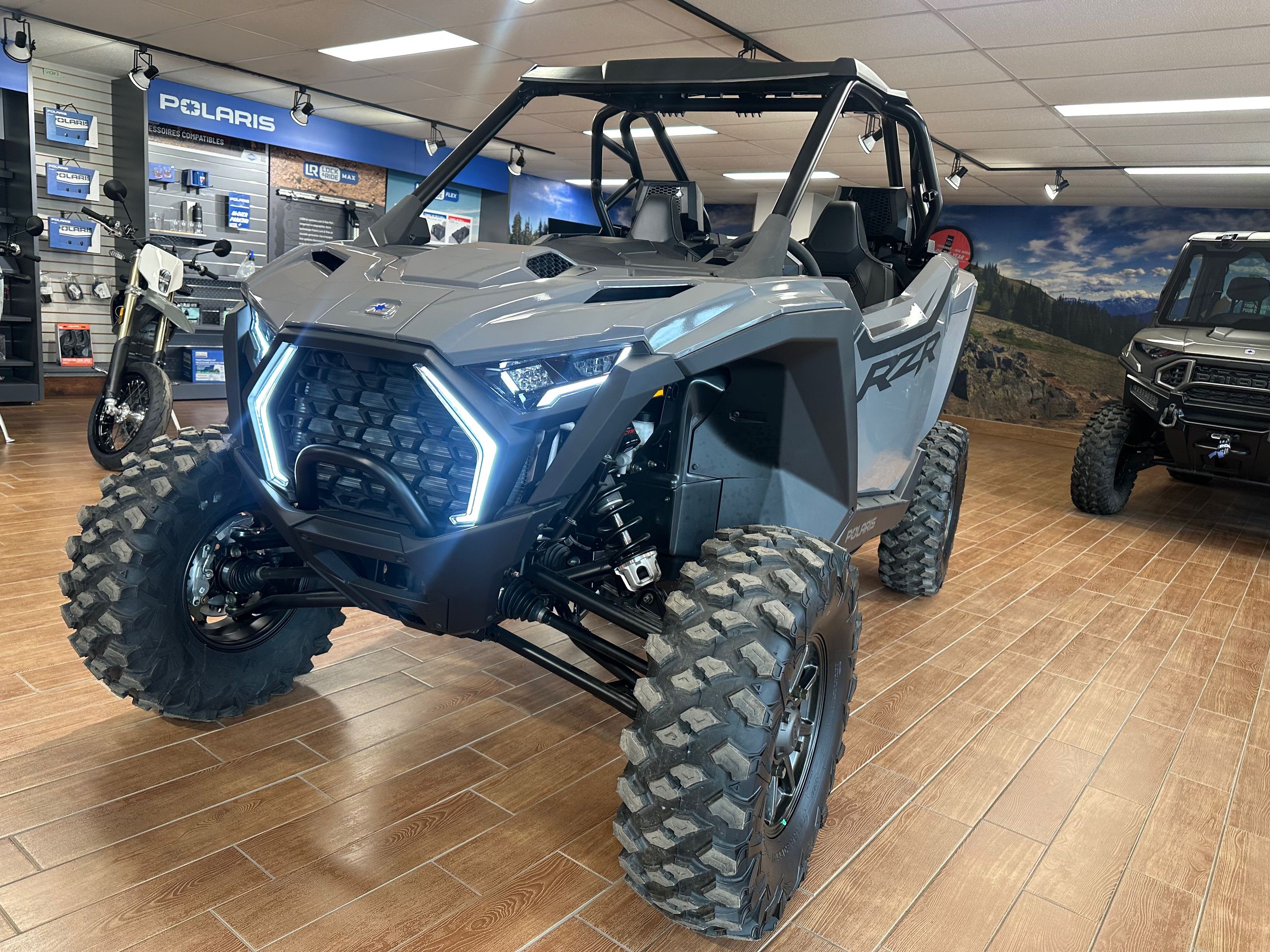 2026 Polaris RZR Pro XP Ultimate Dynamix suspension