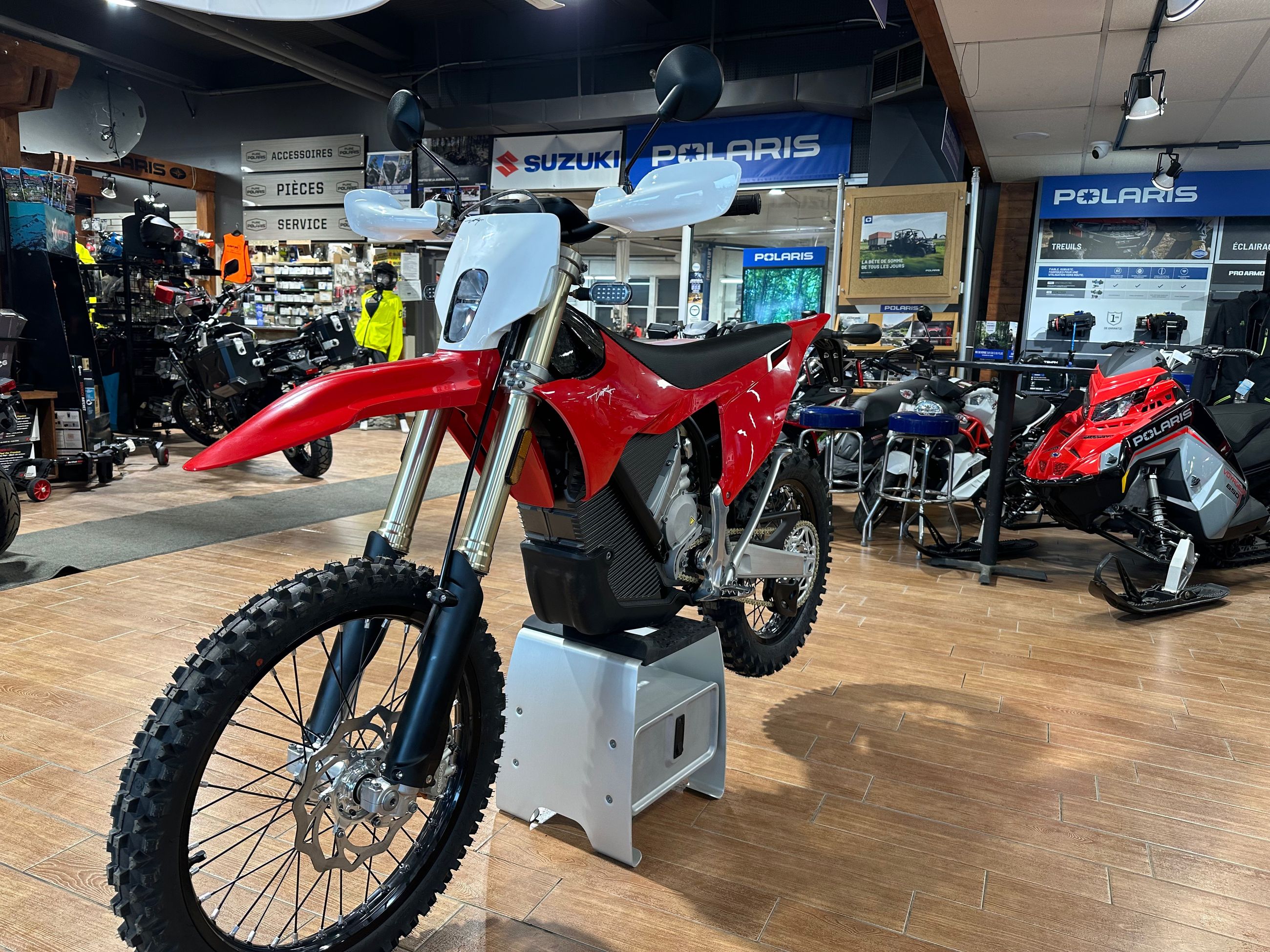 STARK FUTURE VARG EX ALPHA 80HP 2025