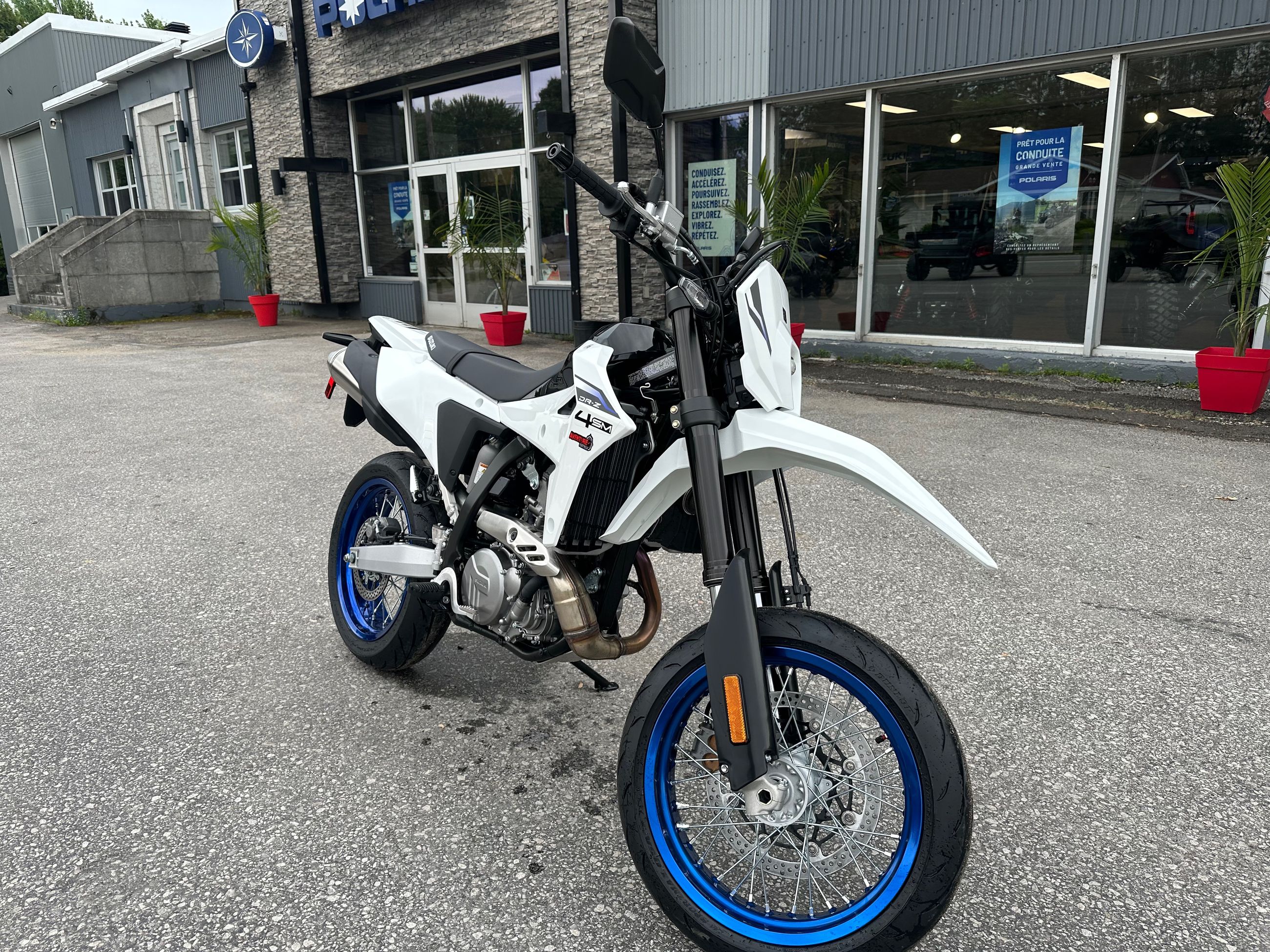 2025 Suzuki DR-Z4SM
