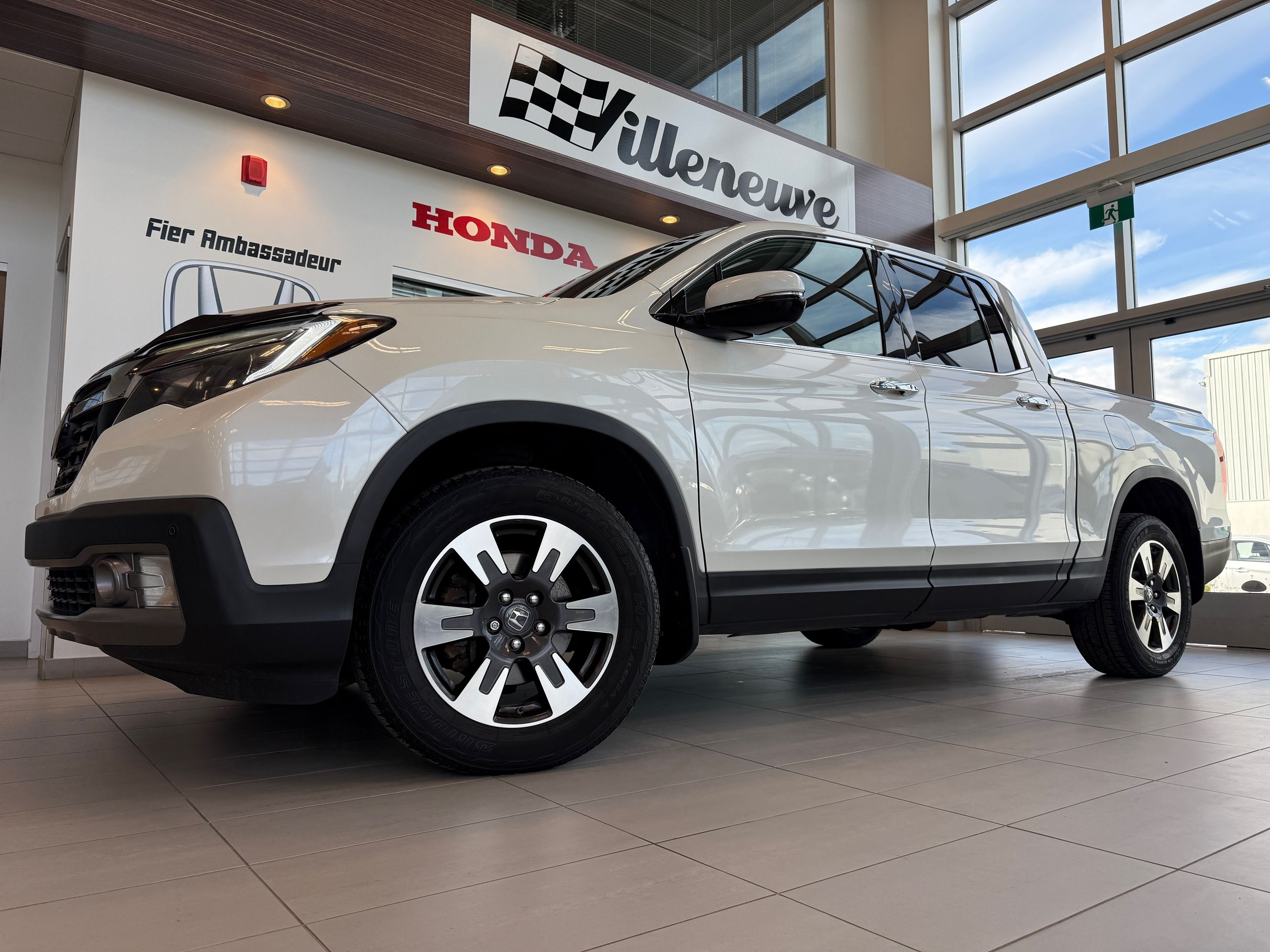 2017 Honda Ridgeline Touring AWD-4