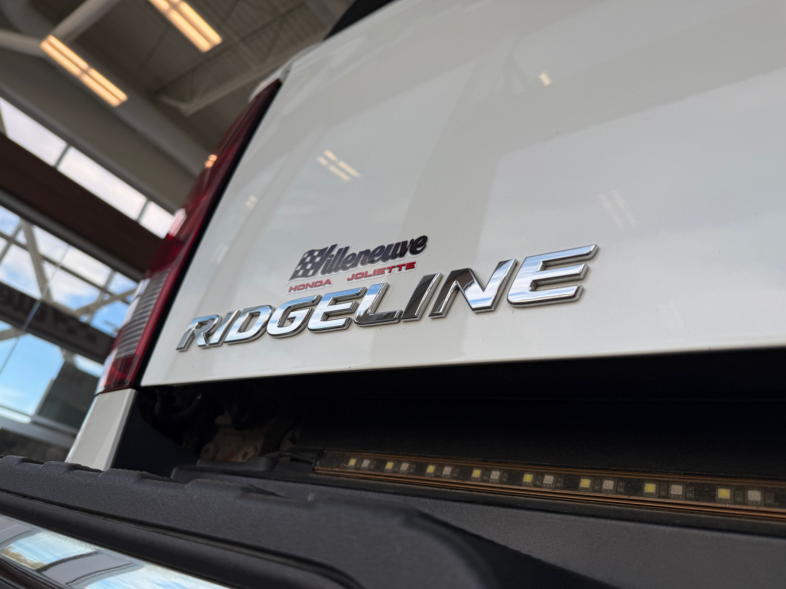 Honda Ridgeline Touring AWD 2017-16