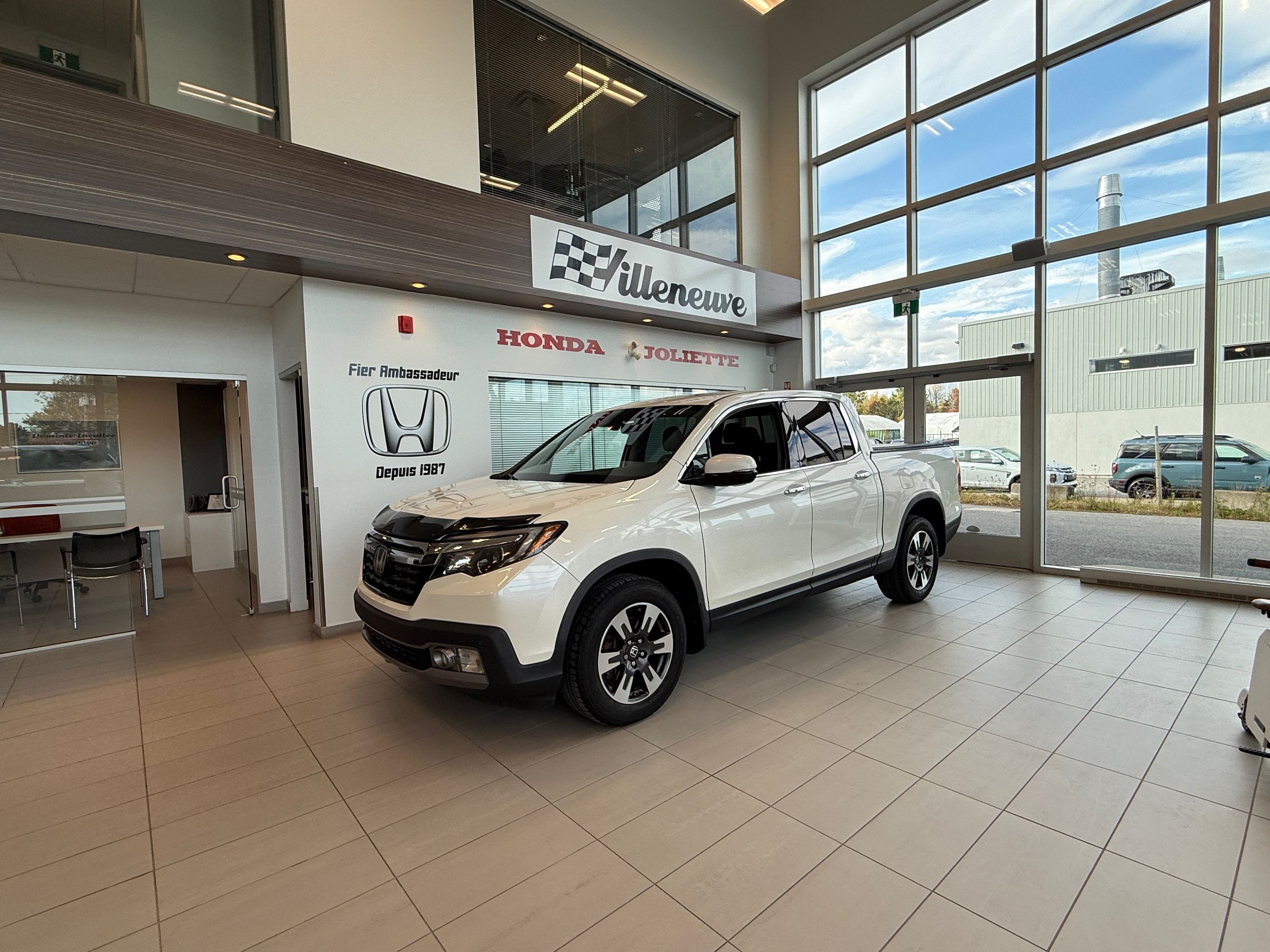 2017 Honda Ridgeline Touring AWD-1