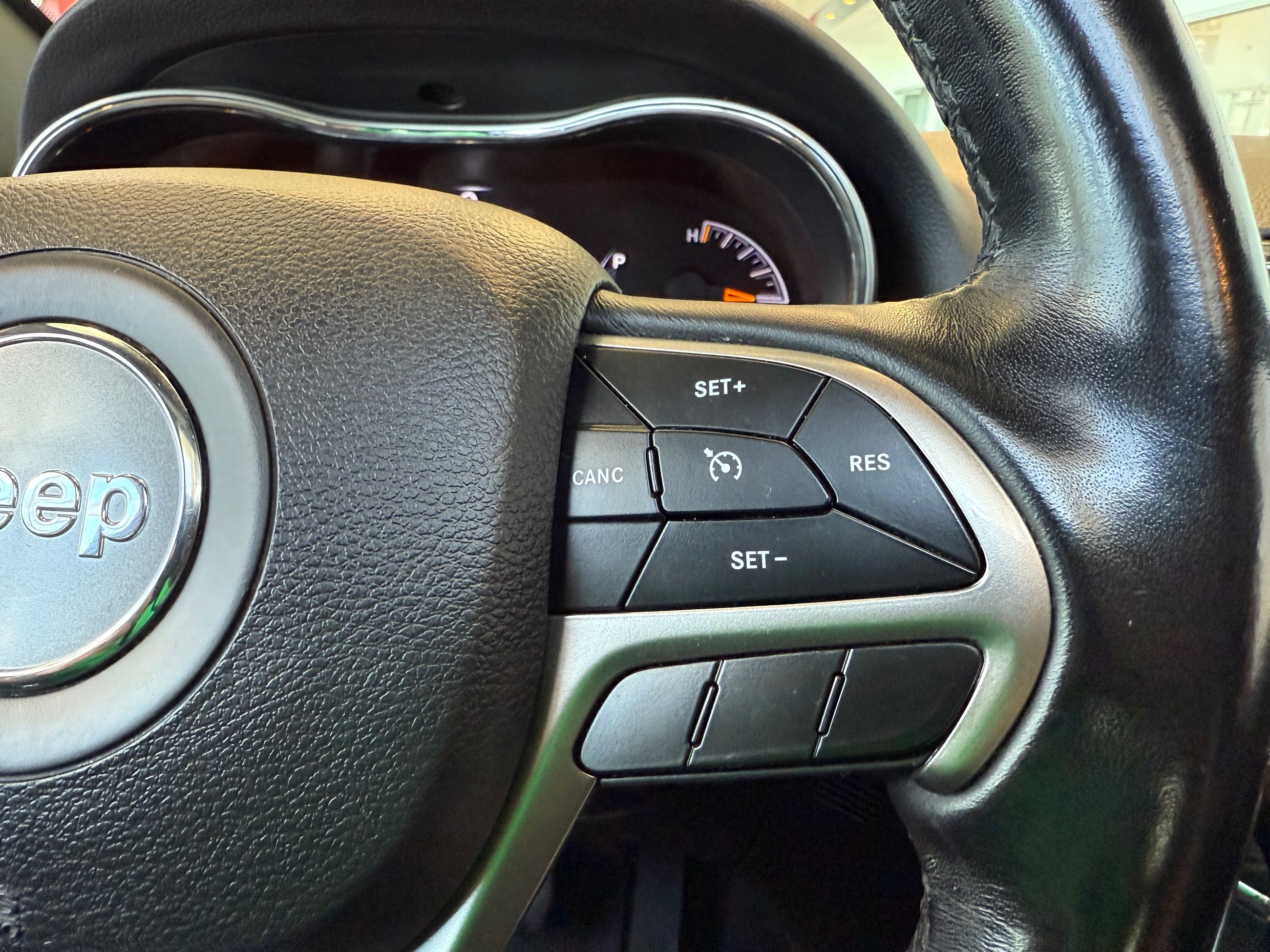Jeep Grand Cherokee Limited 2019-18