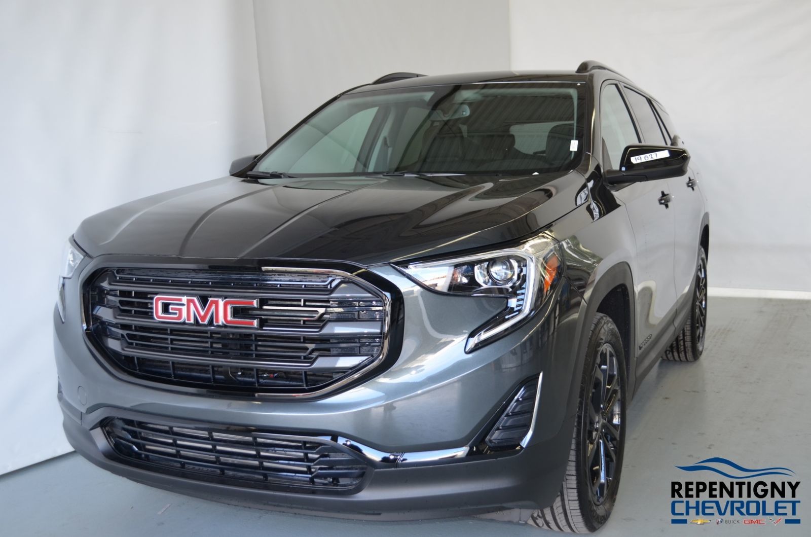 New 2019 Gmc Terrain Sle Awd Graphite Grey Metallic 37890 0 440 Chevrolet Laval 19027