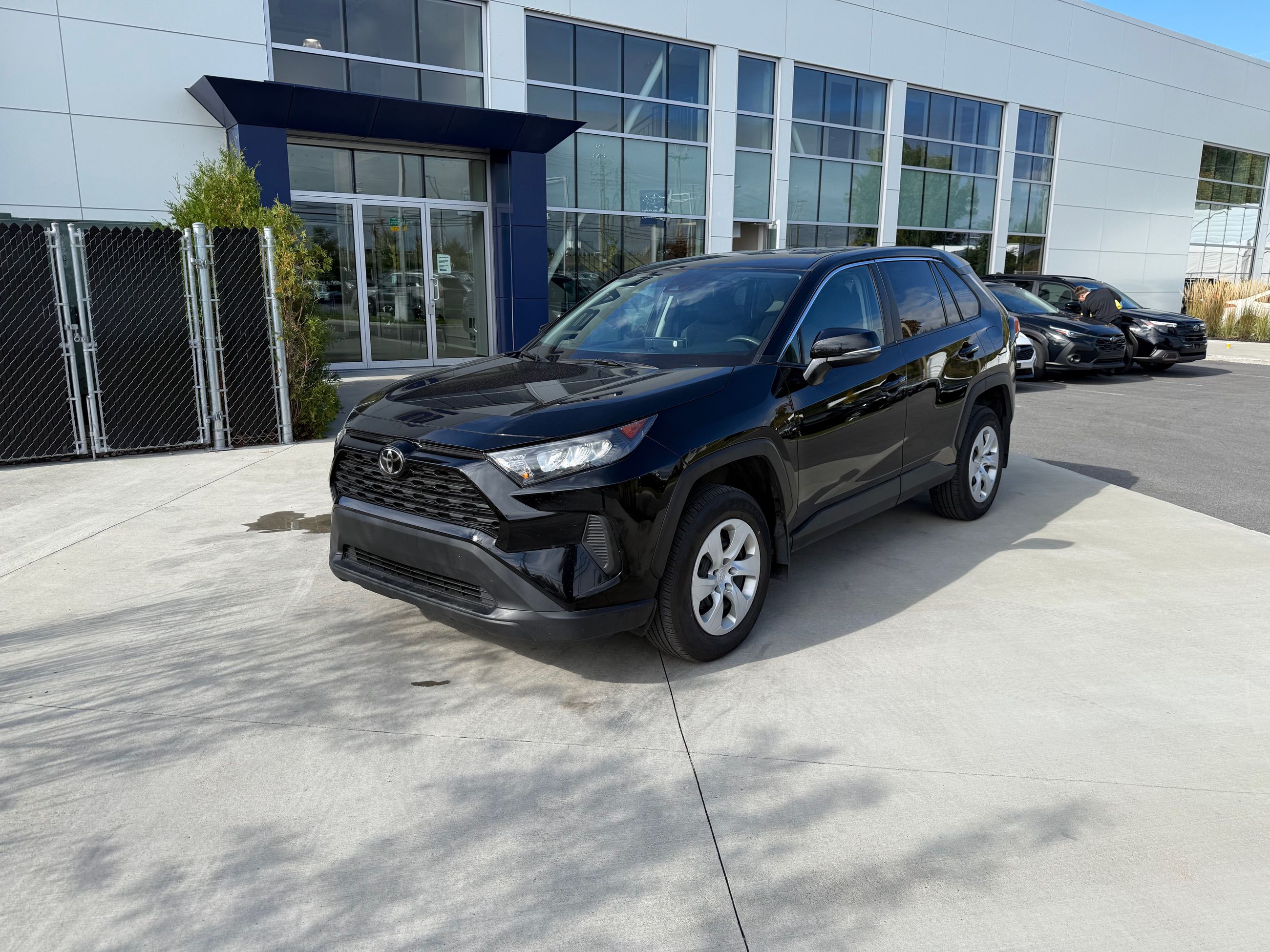 Photo Toyota RAV4 LE,AWD,CAMÉRA DE RECUL,BANC CHAUFFANT 2024 #1