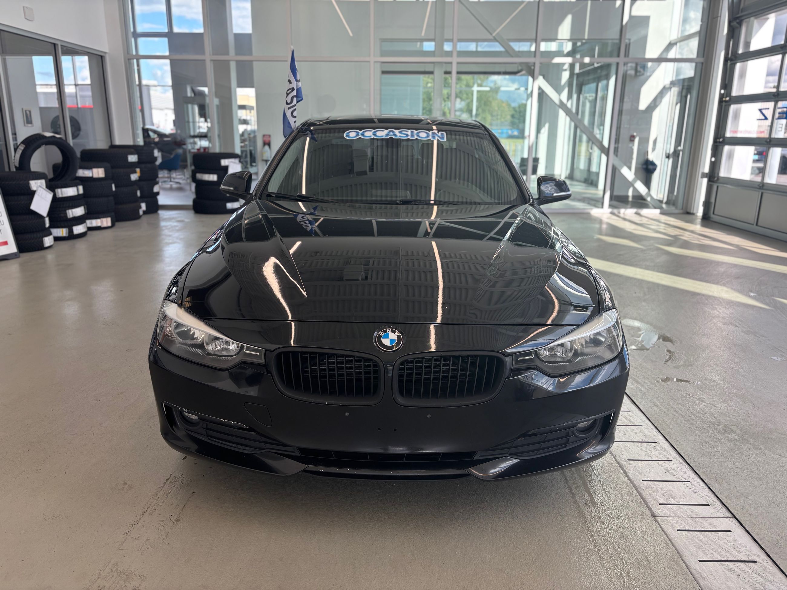 BMW 3 Series 320i xDrive INTERIEUR DE CUIR TOIT OUVRANT 2015 FINANCEMENT FACILE