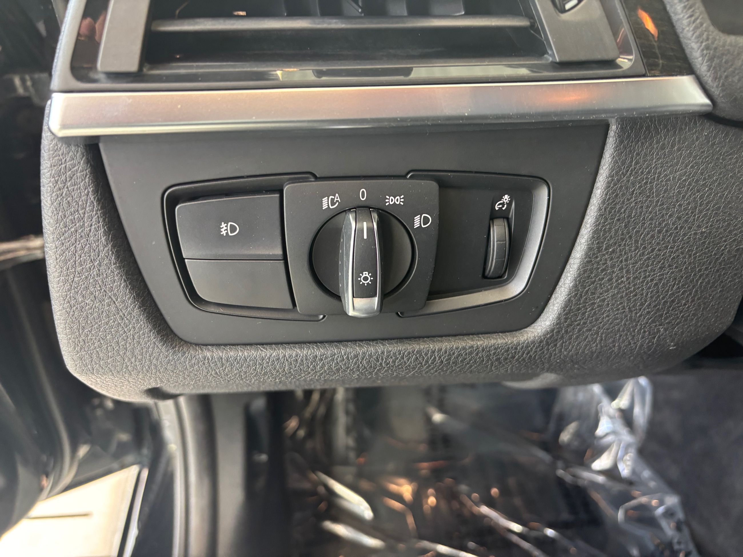 BMW 3 Series 320i xDrive INTERIEUR DE CUIR TOIT OUVRANT 2015 FINANCEMENT FACILE