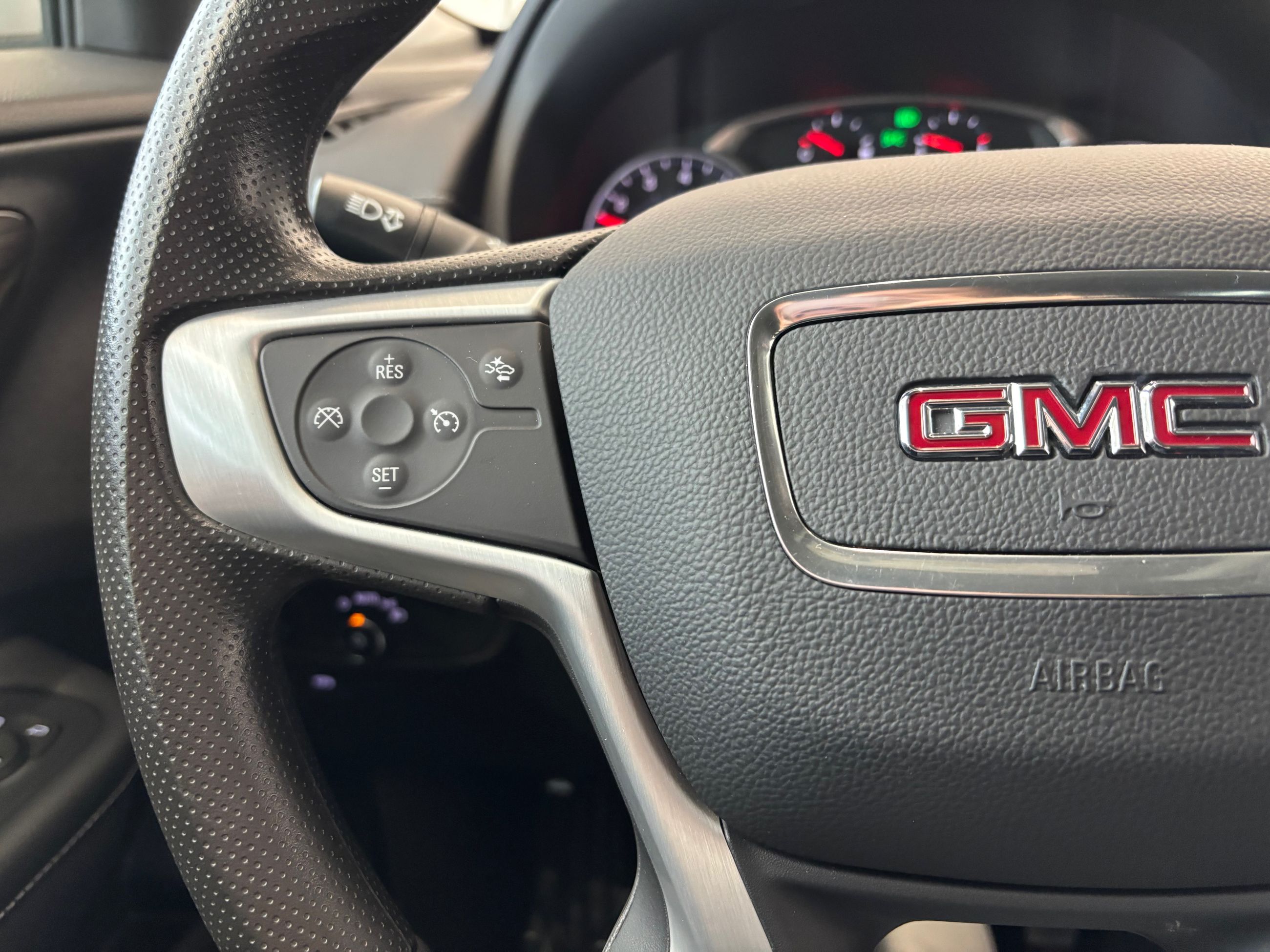 GMC Terrain SLE AWD SIEGES CHAUFFANT CARPLAY 2023 JAMAIS ACCIDENTÉ
