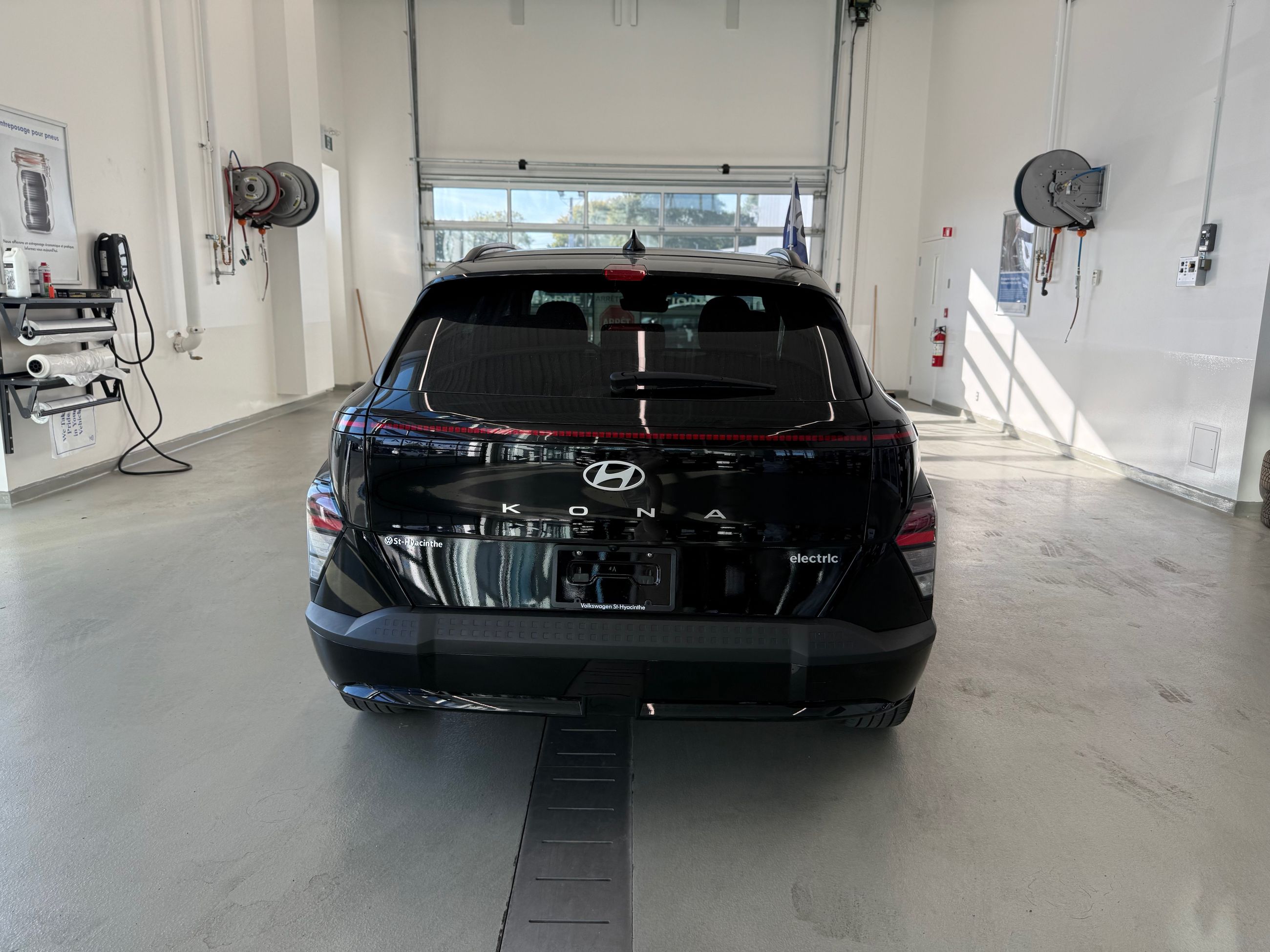 Hyundai KONA ELECTRIC Preferred JAMAIS ACCIDENTÉ 2024 FINI LES $$$ EN ESSENCE