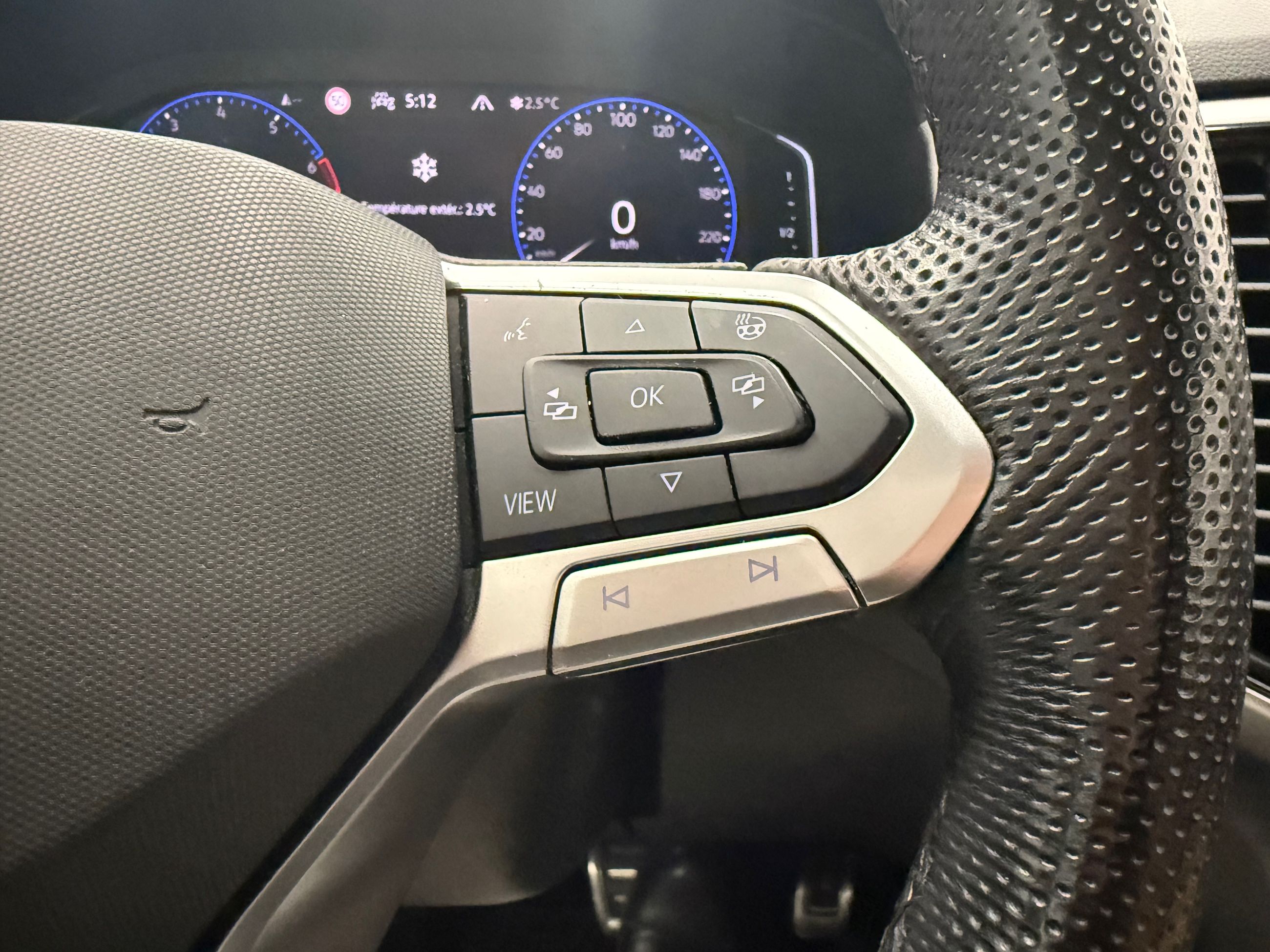 Volkswagen Atlas Cross Sport Execline INTERIEUR DE CUIR 2021 POSSIBILITÉ DE 3.99%