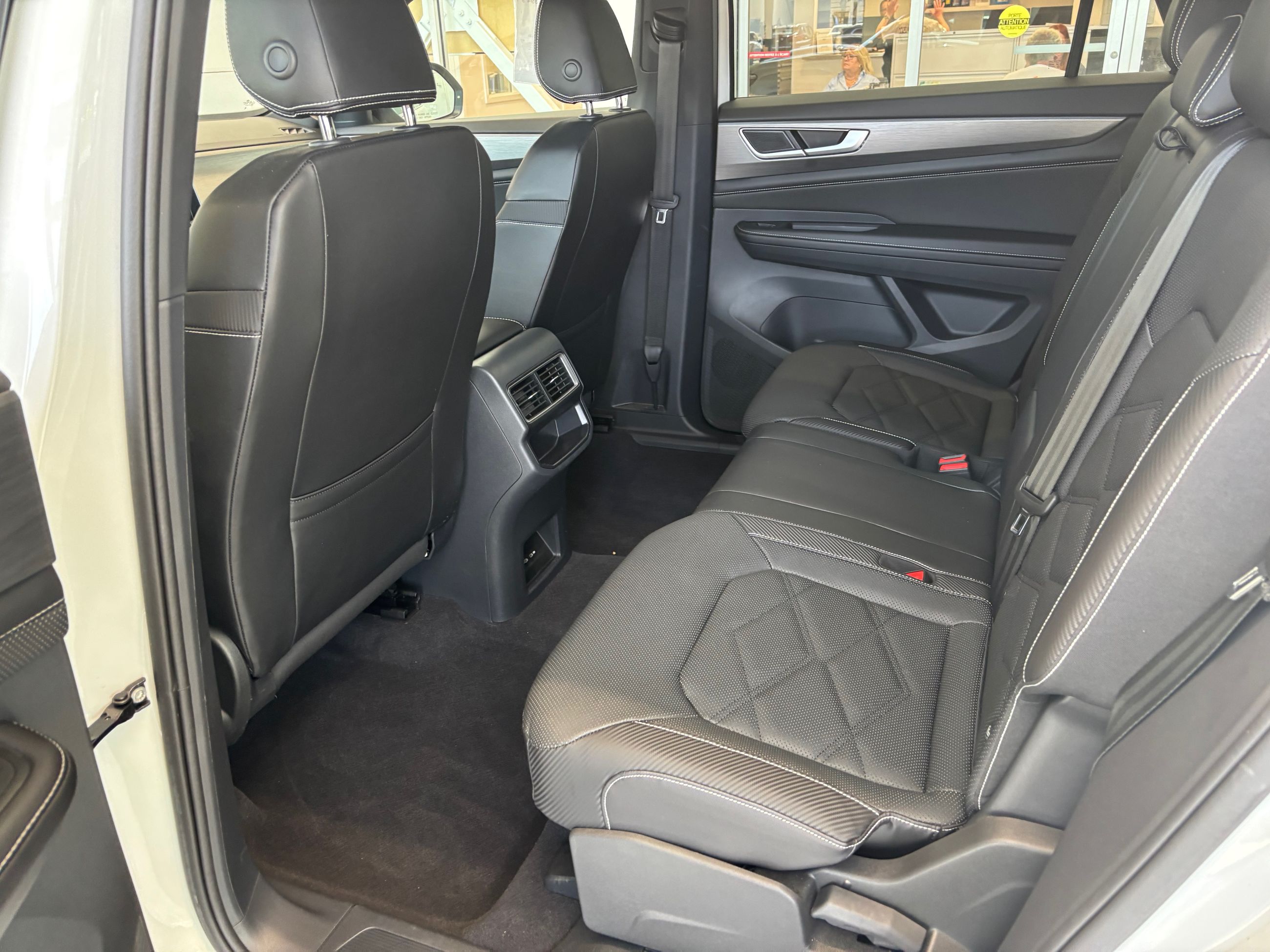 Volkswagen Atlas Cross Sport Comfortline SIMILI CUIR CARPLAY 2024 JAMAIS ACCIDENTÉ