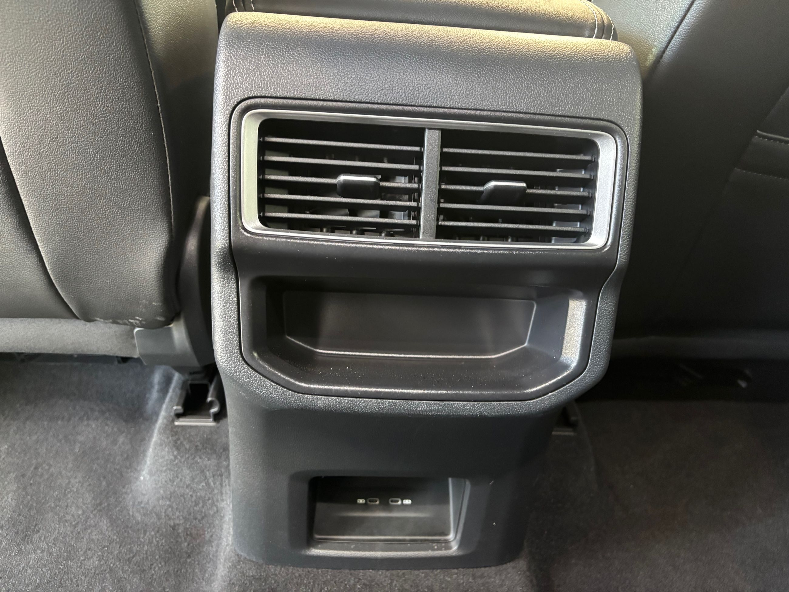 Volkswagen Atlas Cross Sport Comfortline SIMILI CUIR CARPLAY 2024 JAMAIS ACCIDENTÉ