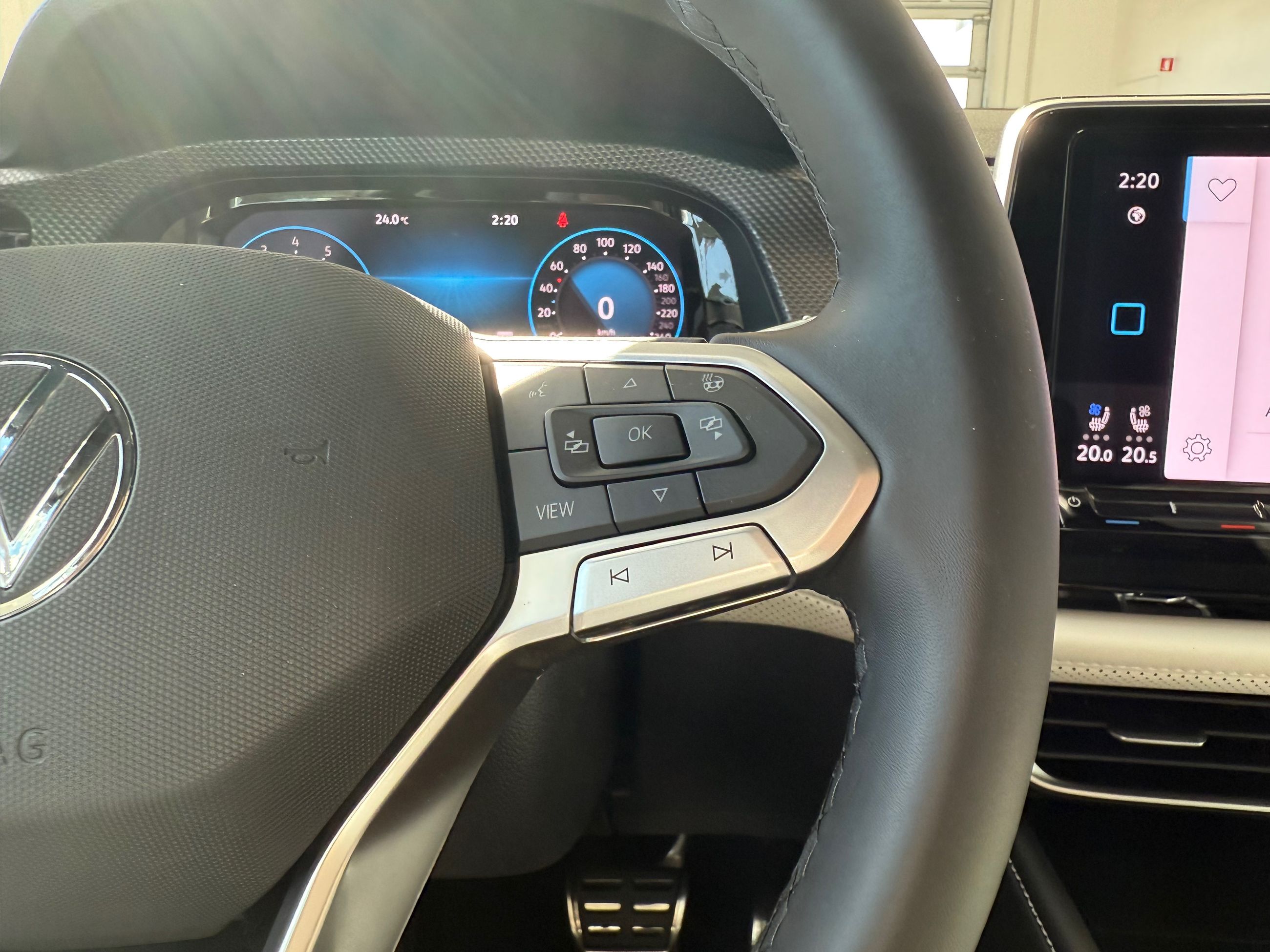 2025 Volkswagen Atlas Cross Sport Execline DEMO SPECIAL
