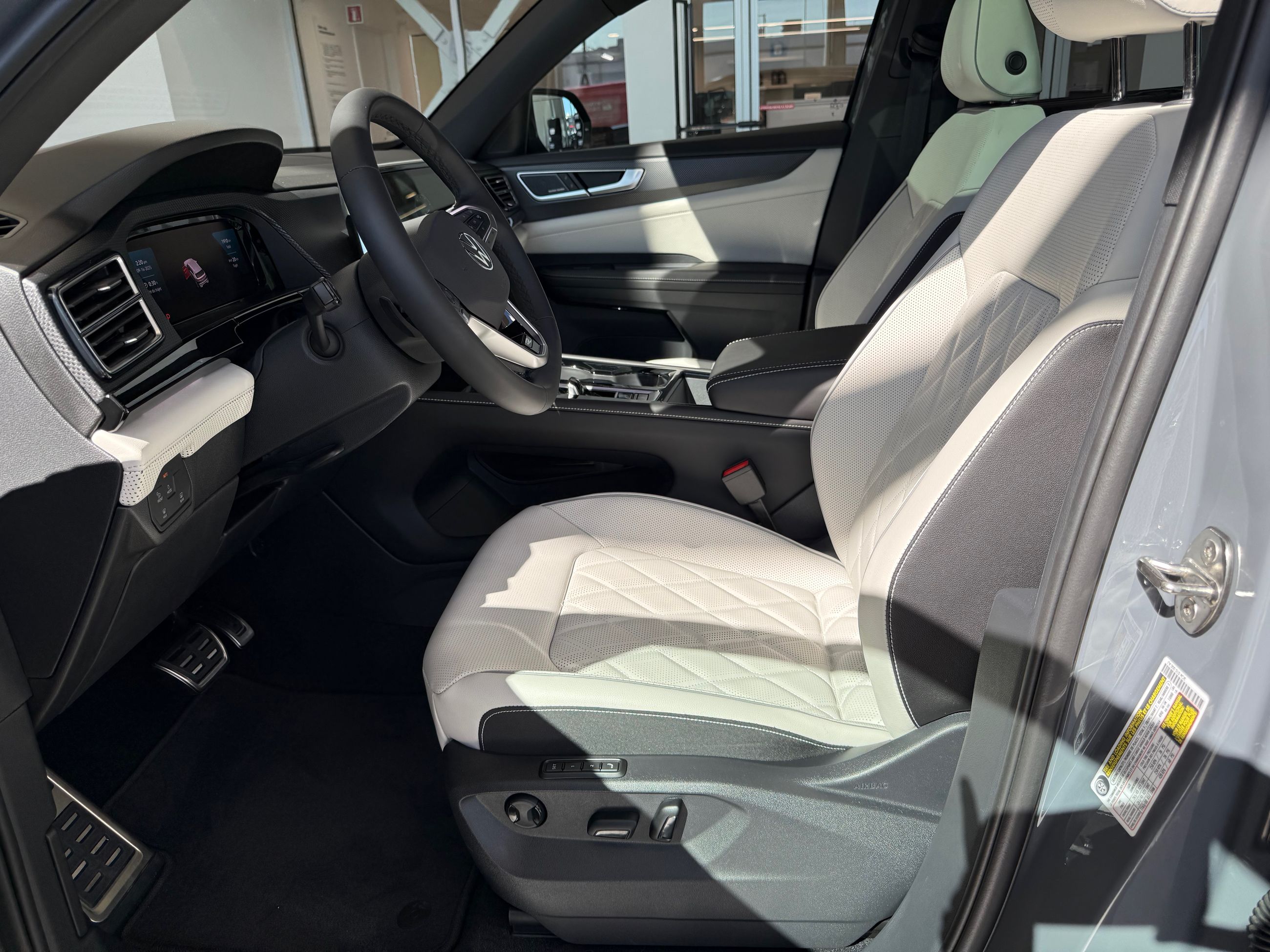 2025 Volkswagen Atlas Cross Sport Execline DEMO SPECIAL