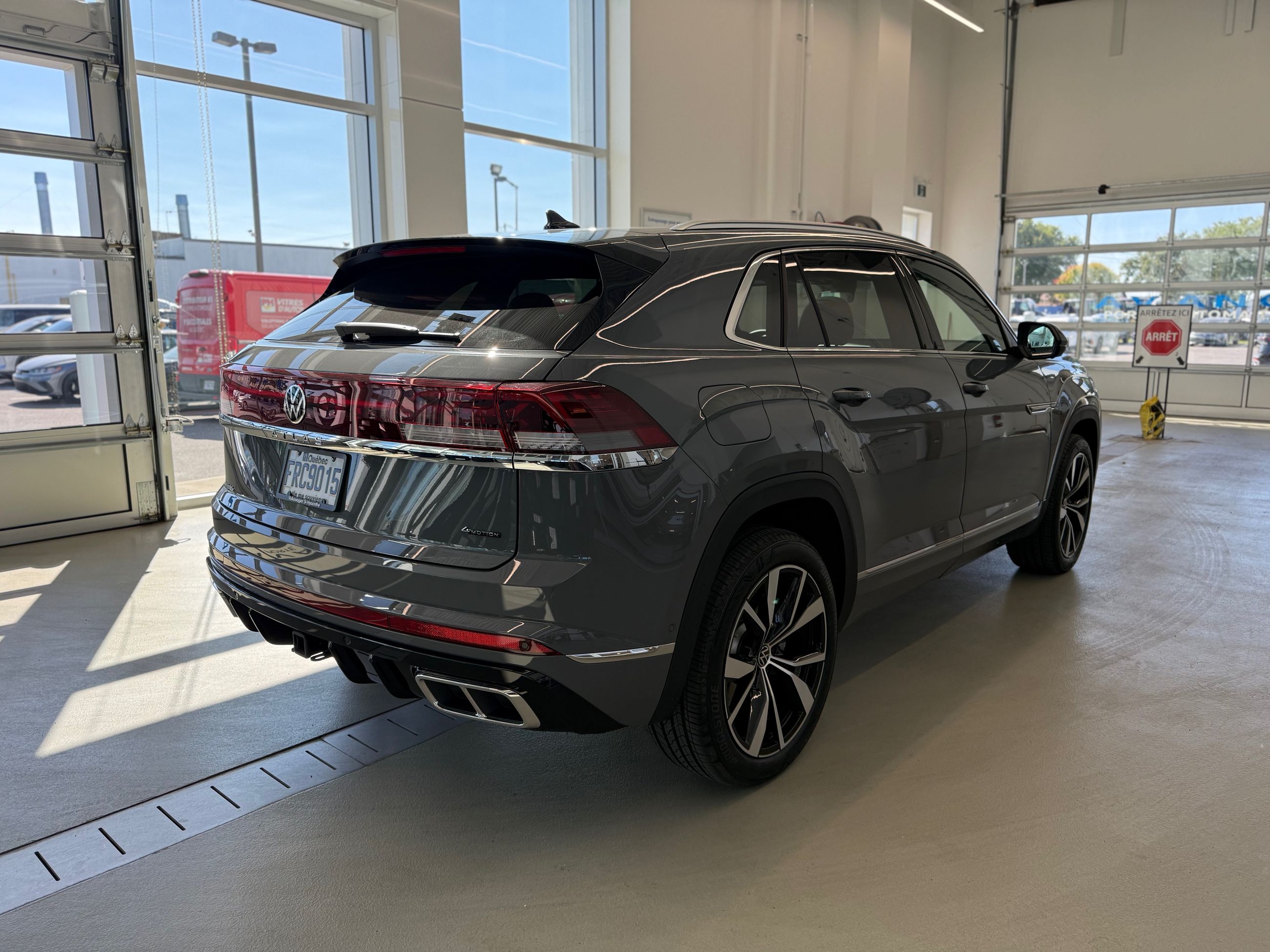 2025 Volkswagen Atlas Cross Sport Execline DEMO SPECIAL