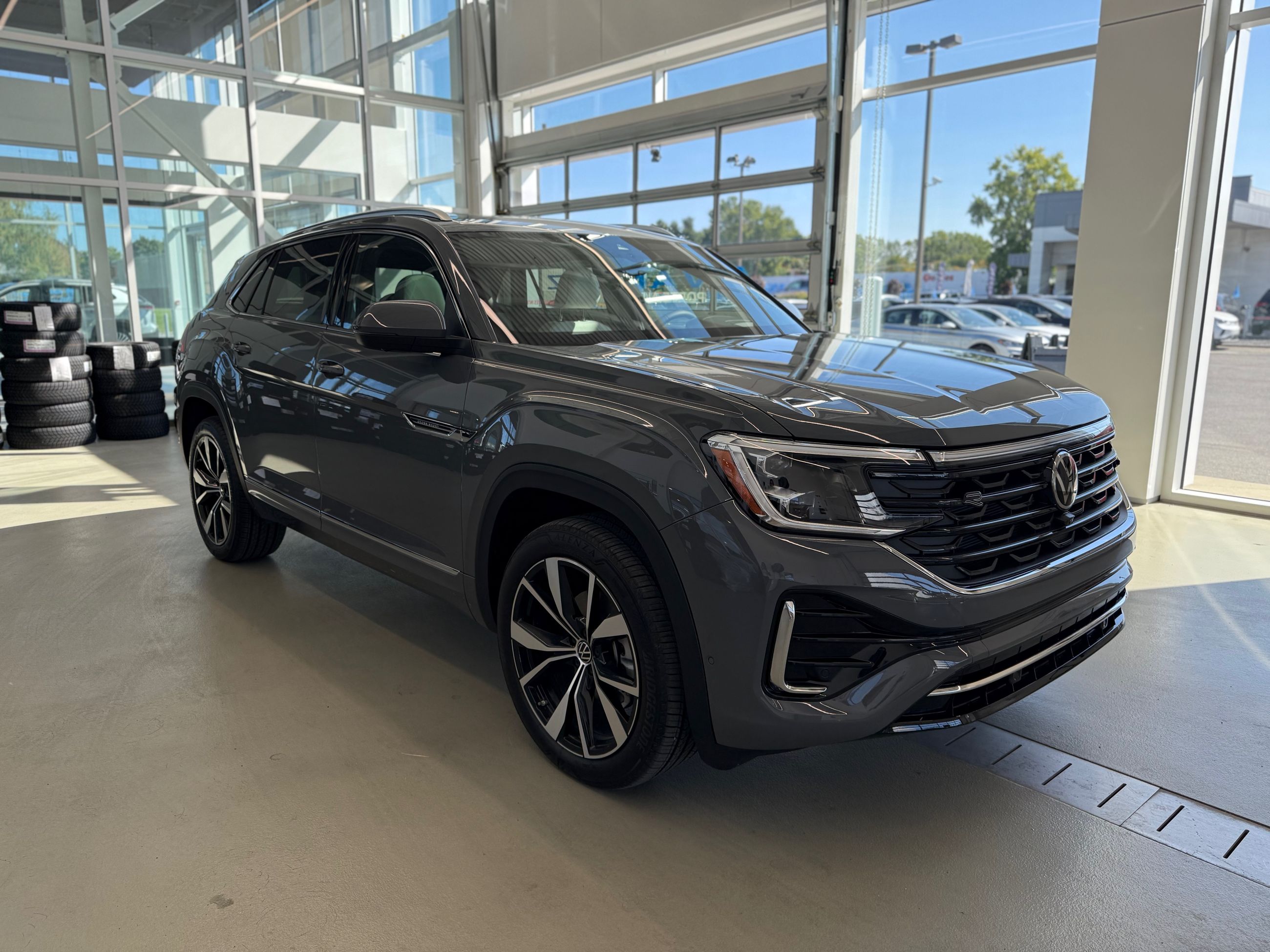 2025 Volkswagen Atlas Cross Sport Execline DEMO SPECIAL