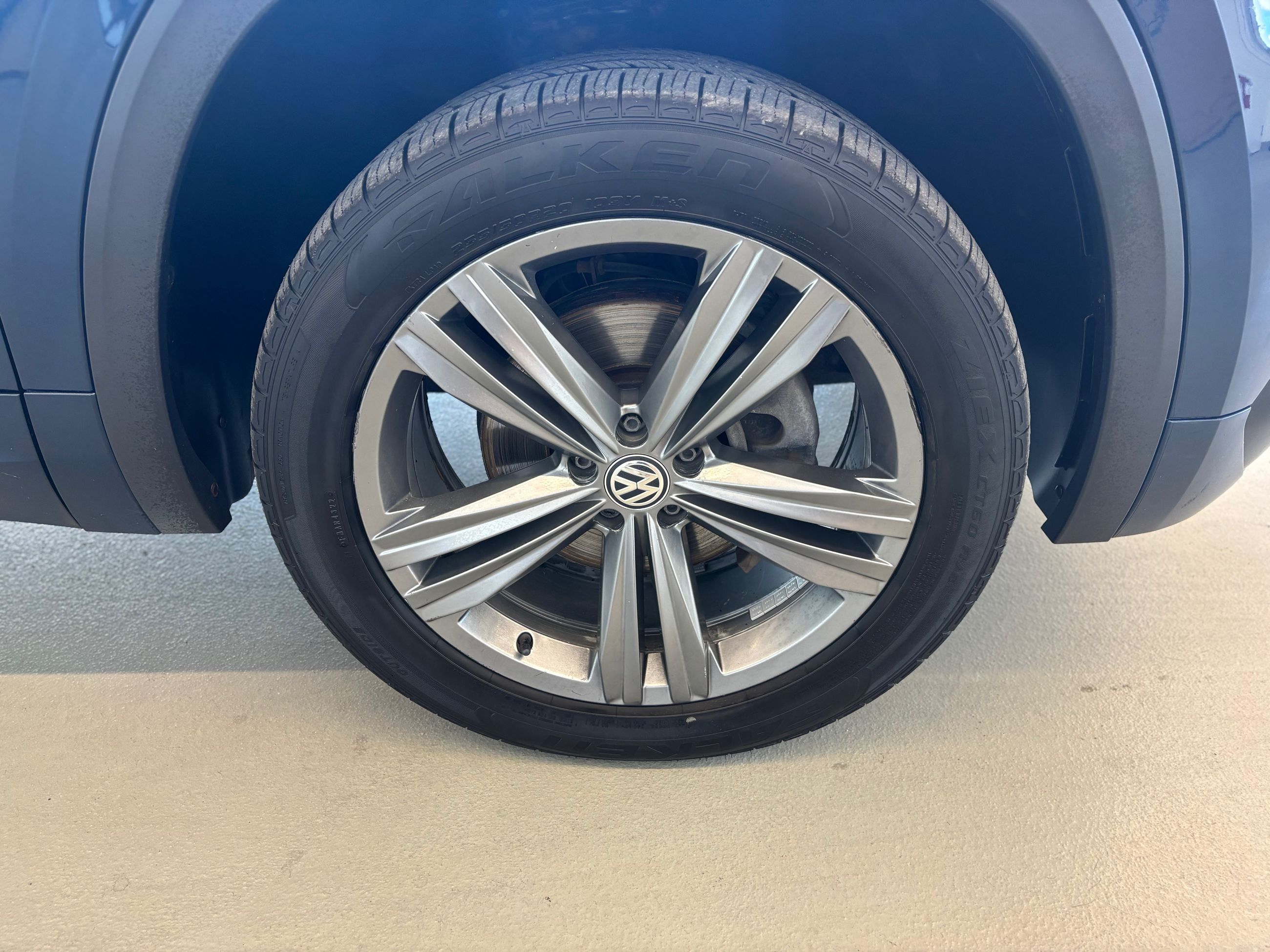 Volkswagen Atlas Highline R-LINE ENS CAPITAINE CUIR TOIT NAVIGATION 2019 JAMAIS ACCIDENTÉ