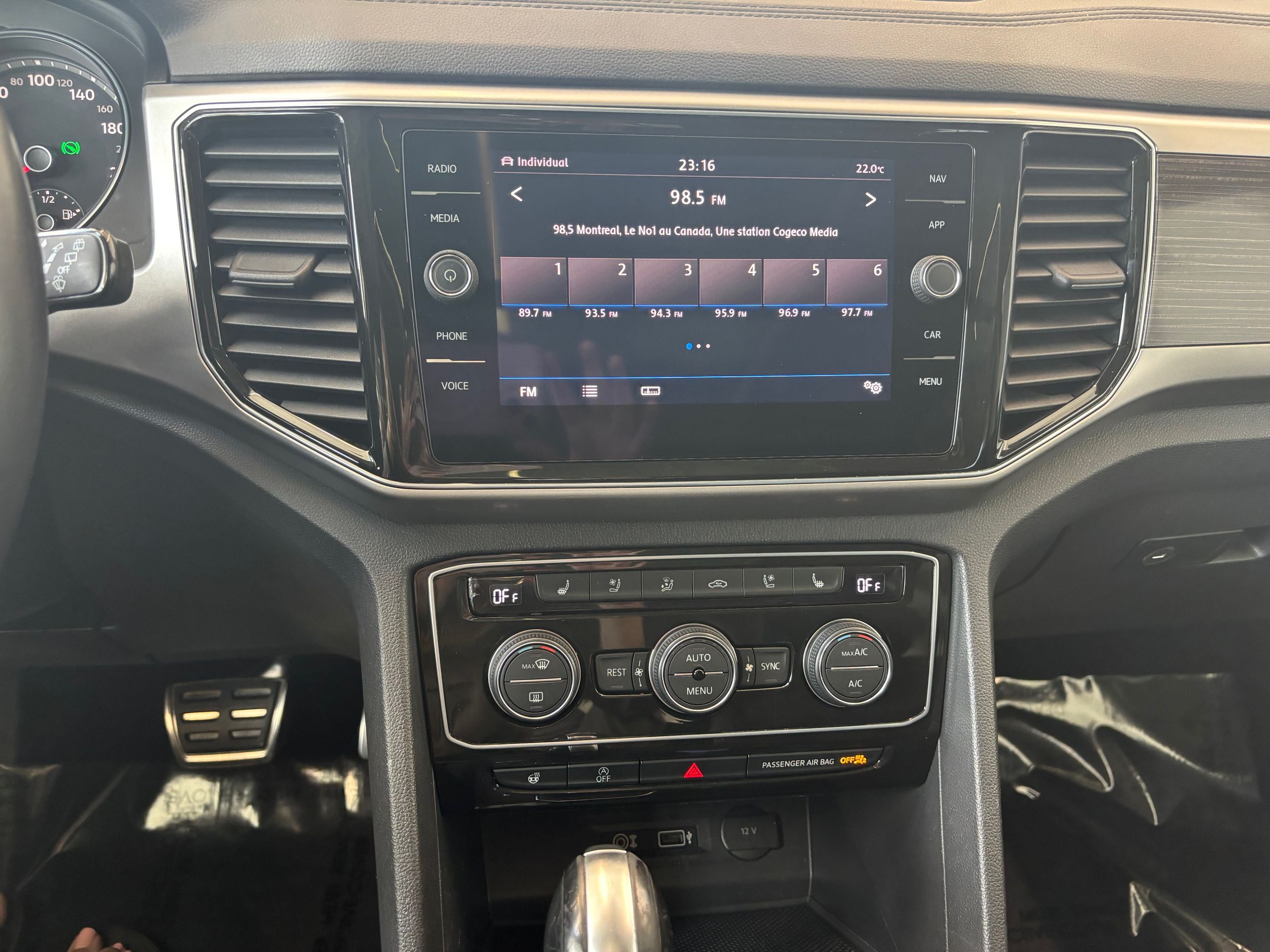 Volkswagen Atlas Highline R-LINE ENS CAPITAINE CUIR TOIT NAVIGATION 2019 JAMAIS ACCIDENTÉ