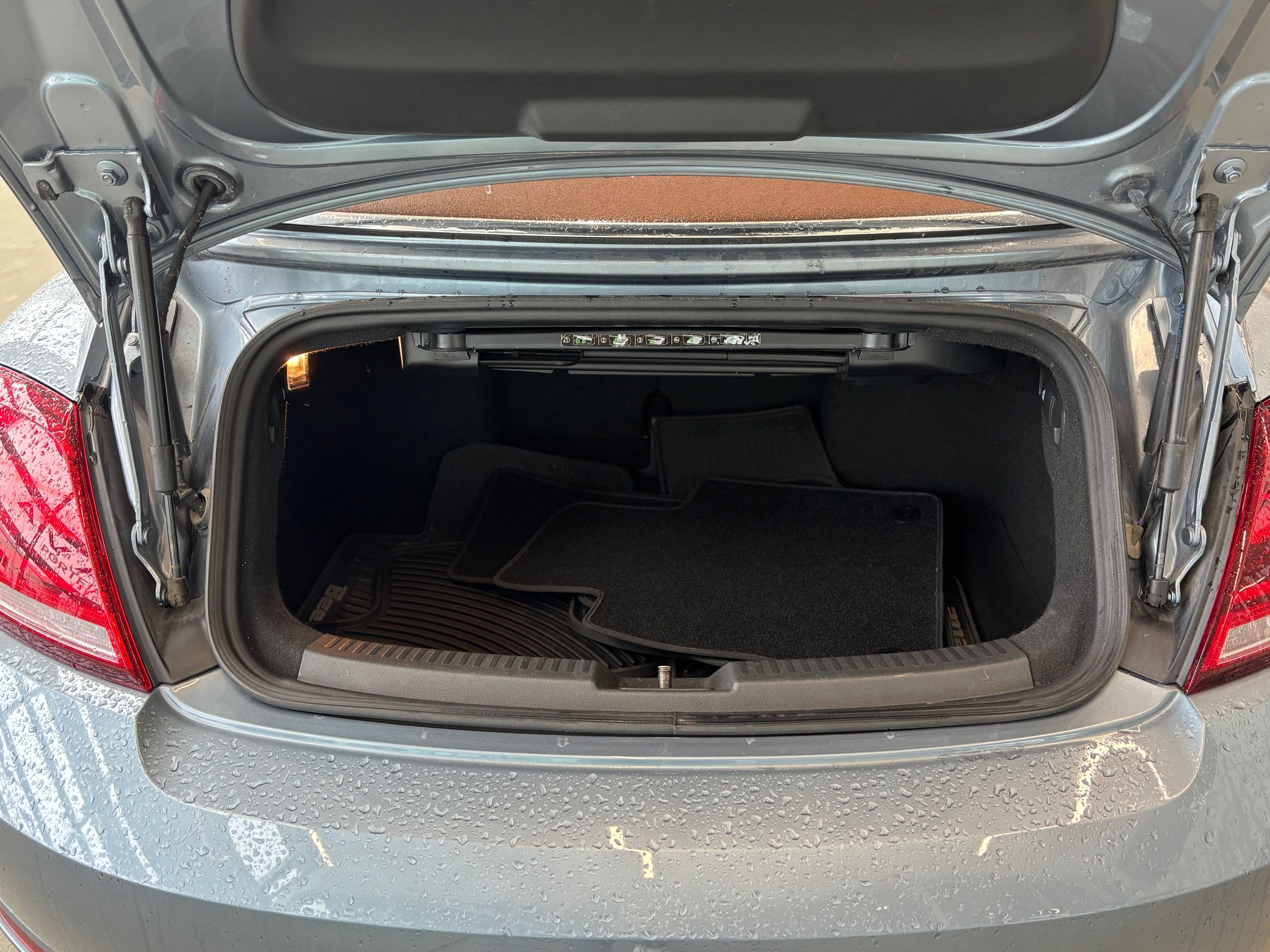 Volkswagen Beetle Convertible Wolfsburg Edition SIEGES CHAUFFANT BLUETOOTH 2019 JAMAIS ACCIDENTÉ ET RÈS RARE