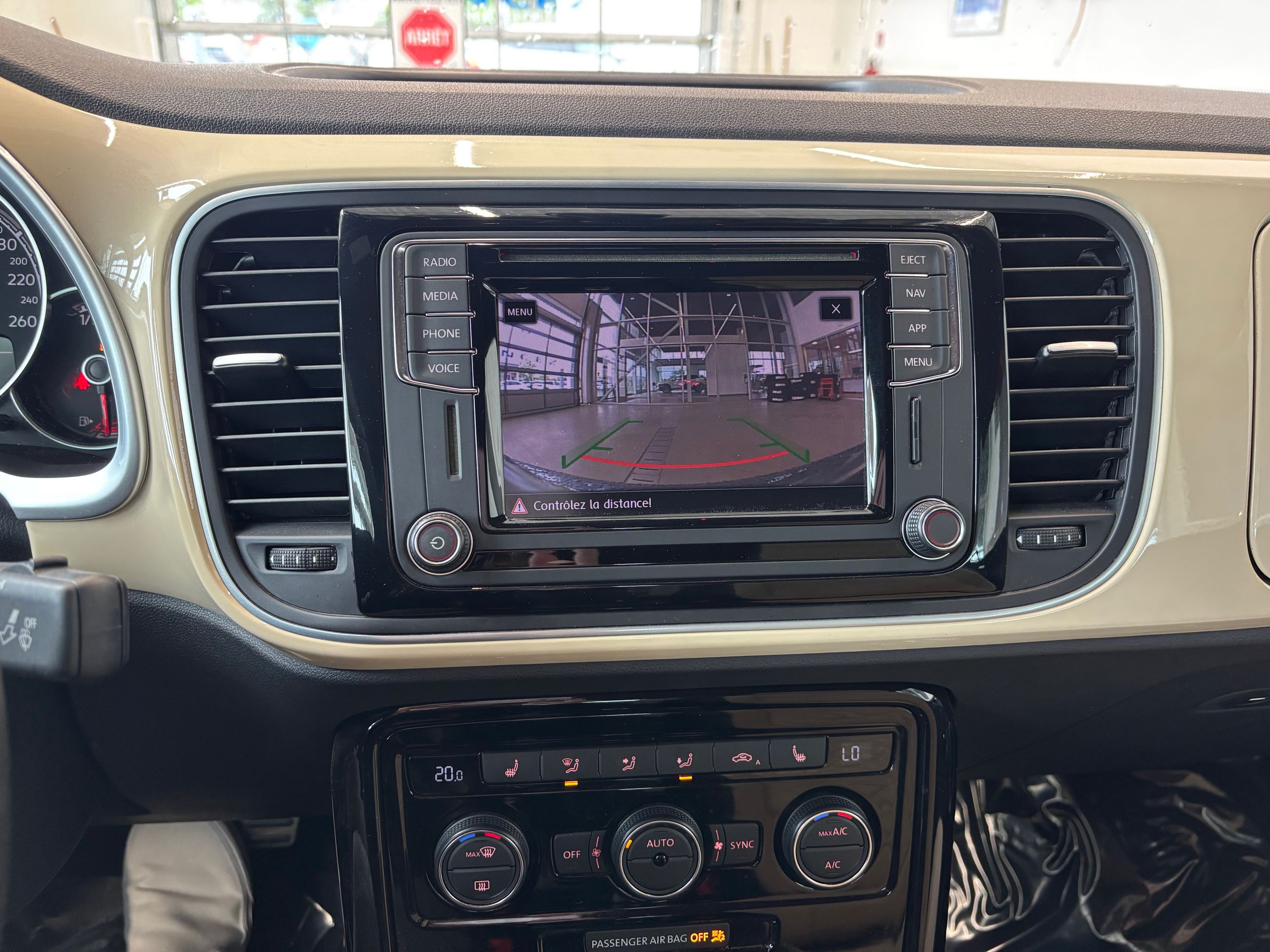 Volkswagen Beetle Convertible Wolfsburg Edition SIEGES CHAUFFANT BLUETOOTH 2019 JAMAIS ACCIDENTÉ ET RÈS RARE