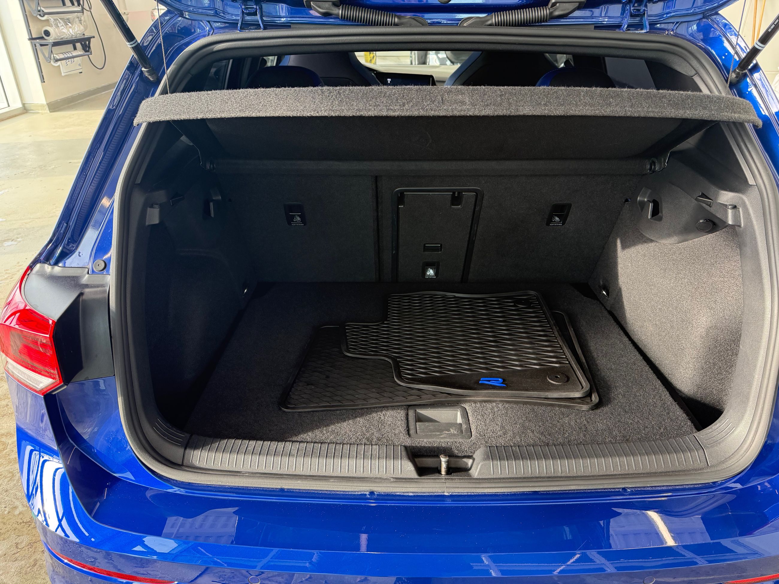 2024 Volkswagen Golf R  FINANCING AVAILABLE