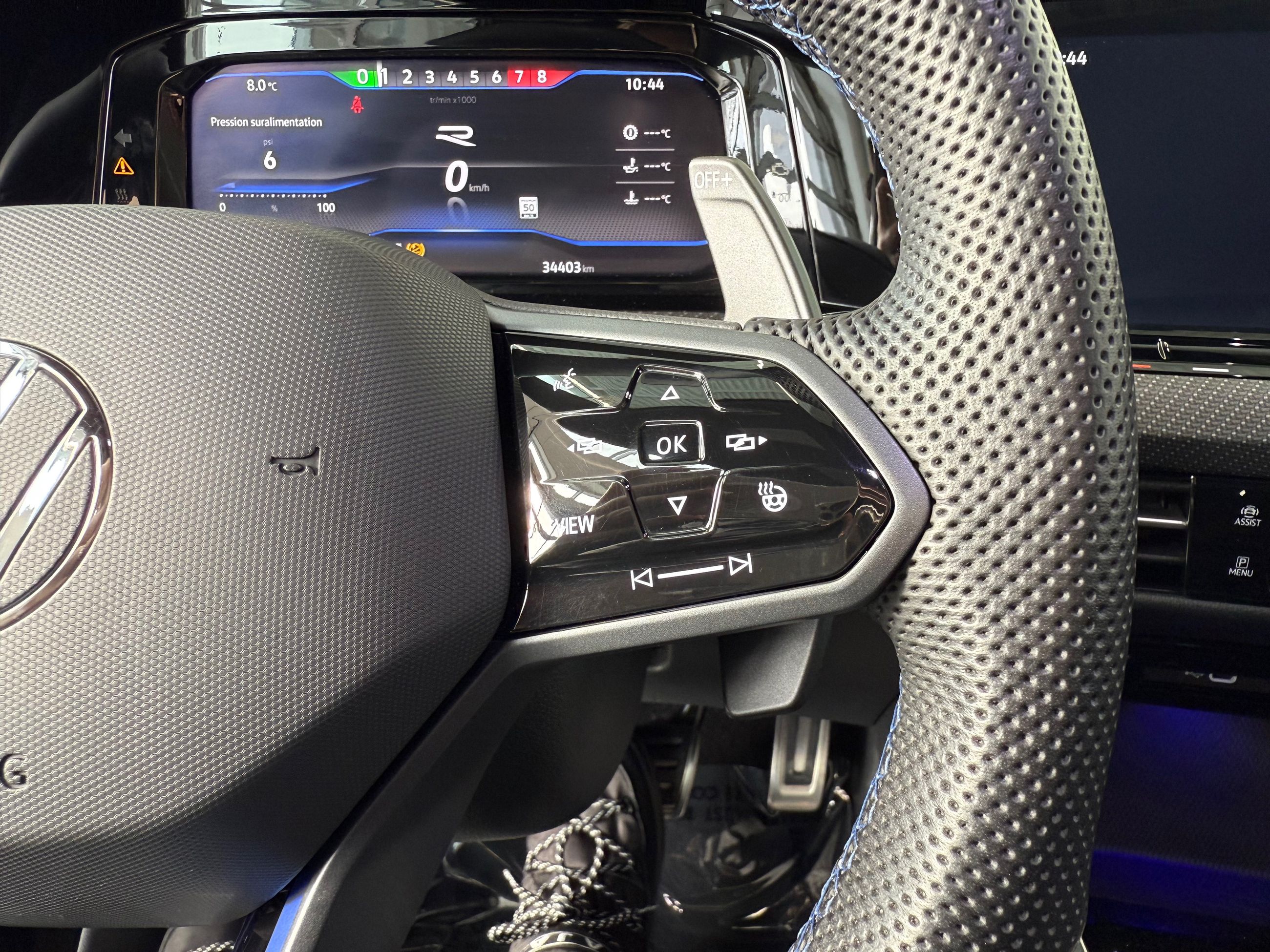 2024 Volkswagen Golf R  FINANCING AVAILABLE