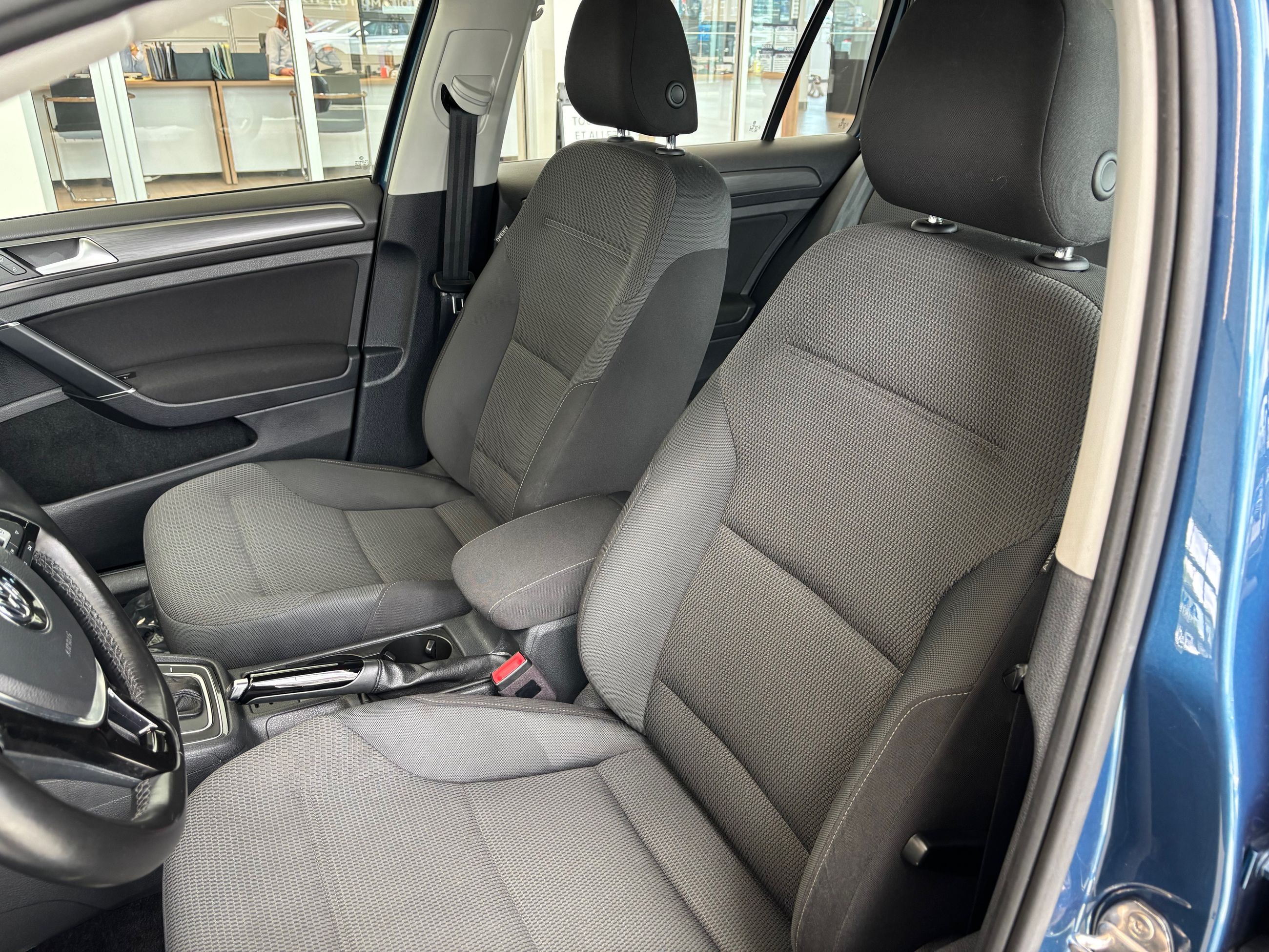 Volkswagen GOLF SPORTWAGEN COMFORTLINE 4MOTION SIEGES CHAUFFANT CERA RECUL 2019 JAMAIS ACCIDENTÉ