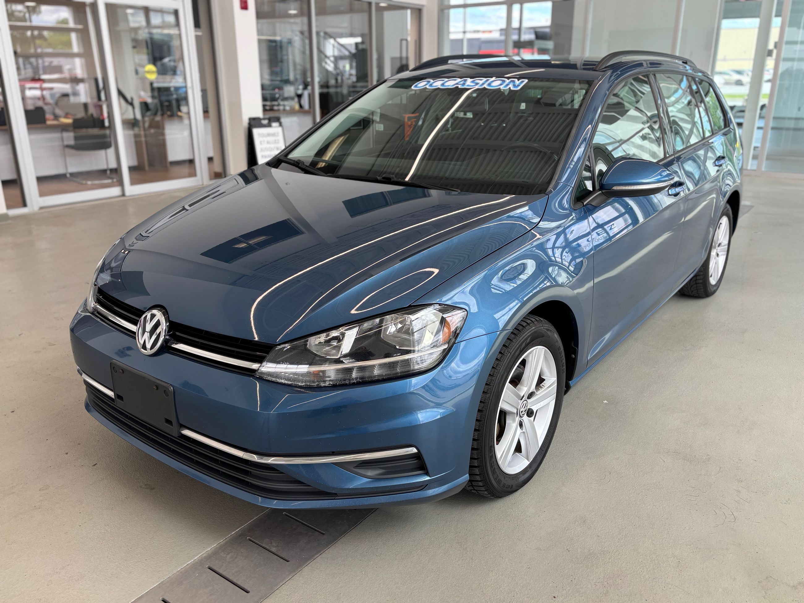 Volkswagen GOLF SPORTWAGEN COMFORTLINE 4MOTION SIEGES CHAUFFANT CERA RECUL 2019 JAMAIS ACCIDENTÉ