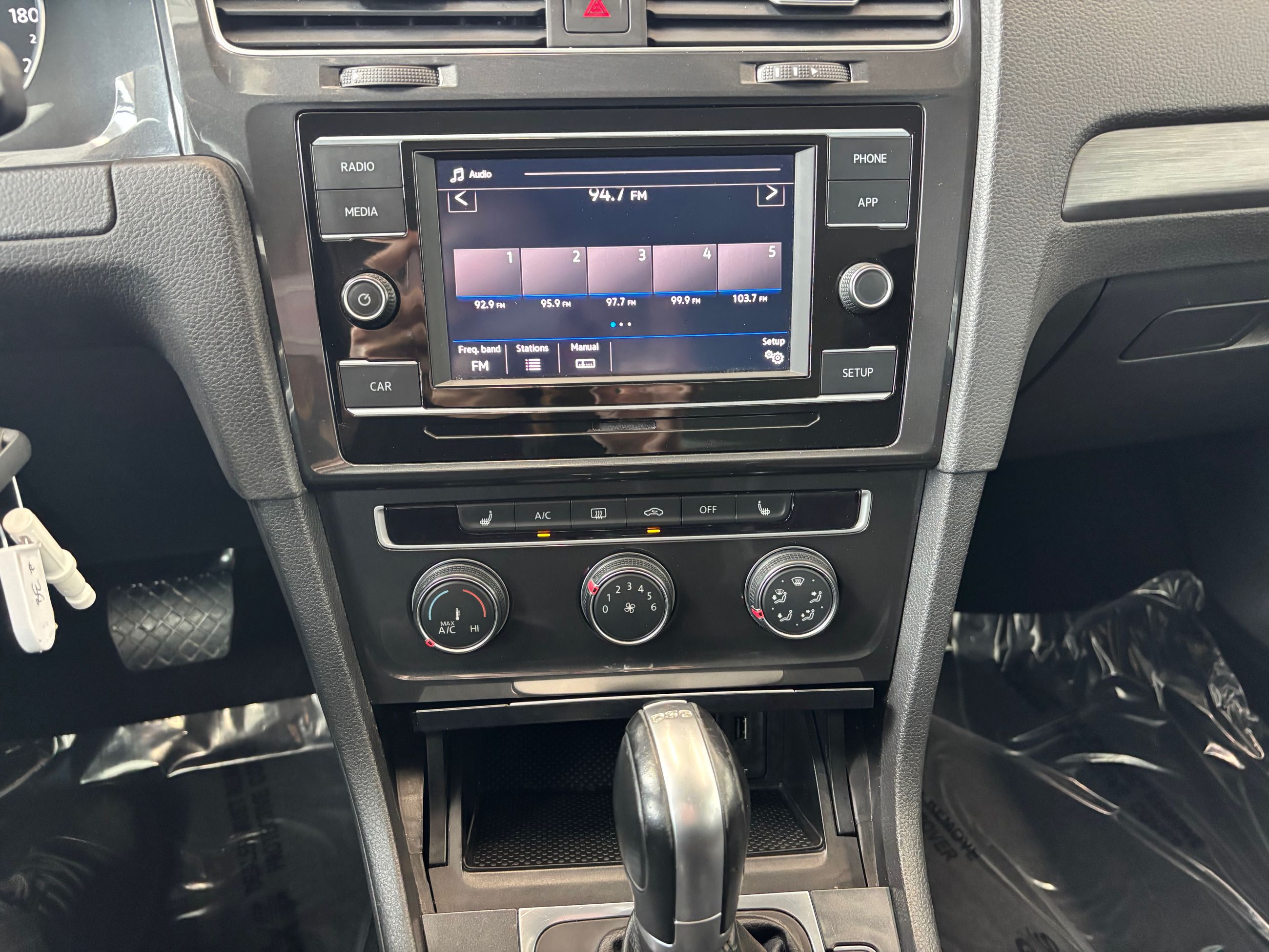 Volkswagen GOLF SPORTWAGEN COMFORTLINE 4MOTION SIEGES CHAUFFANT CERA RECUL 2019 JAMAIS ACCIDENTÉ