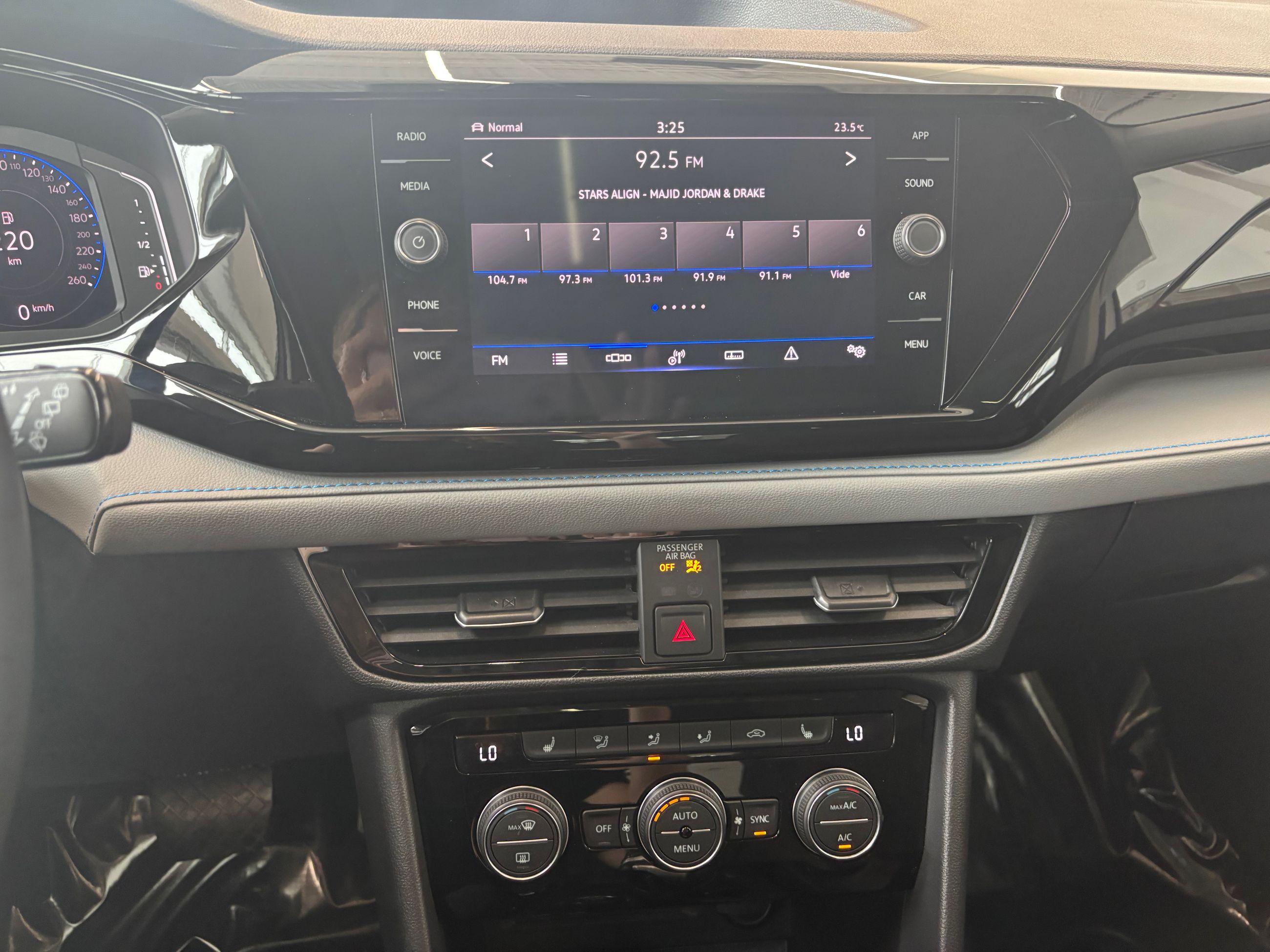 2024 Volkswagen Taos Comfortline Black Edition TOIT PANO