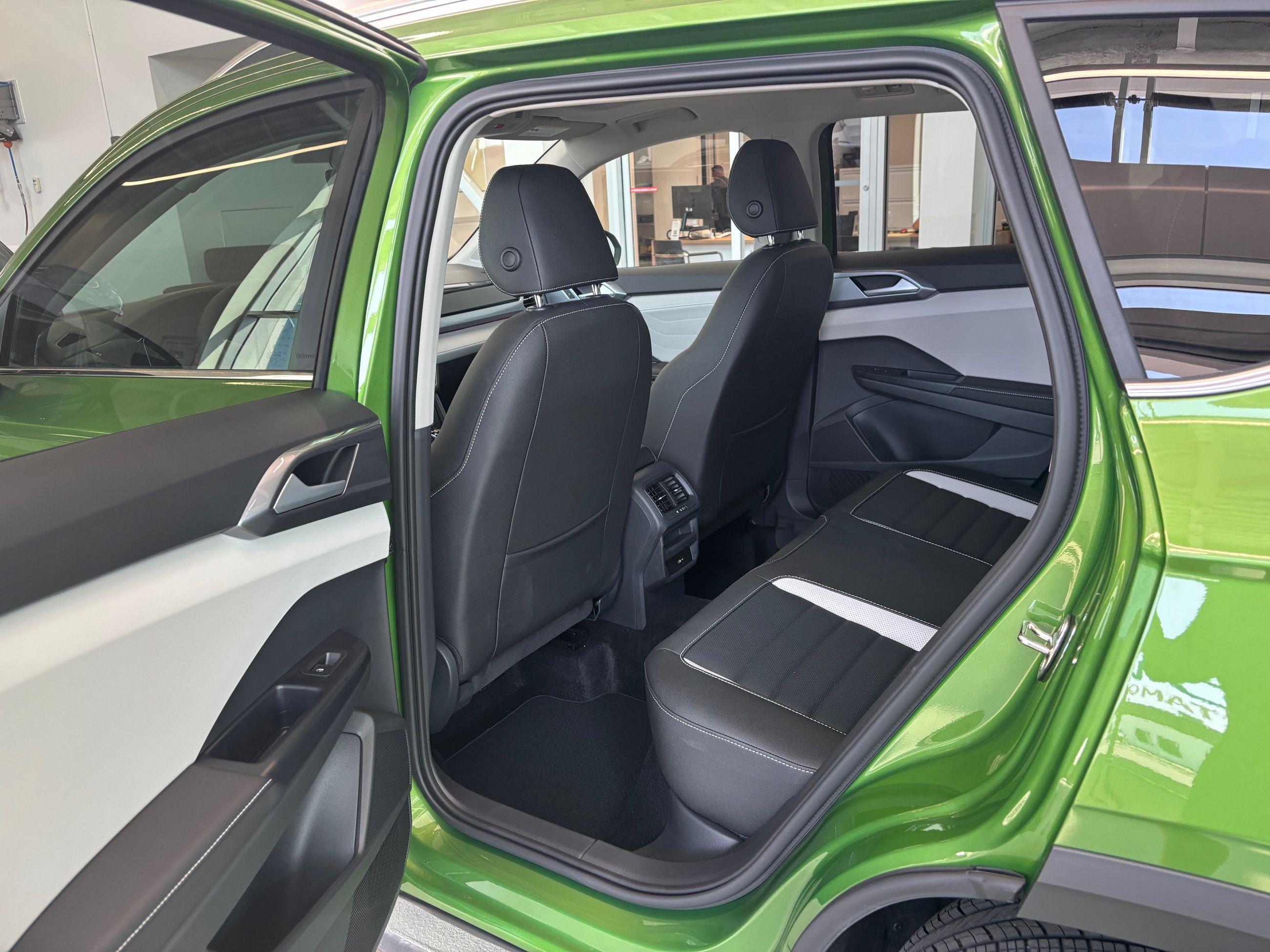 Volkswagen Taos Highline 4MOTION 2025 SPÉCIAL DÉMO