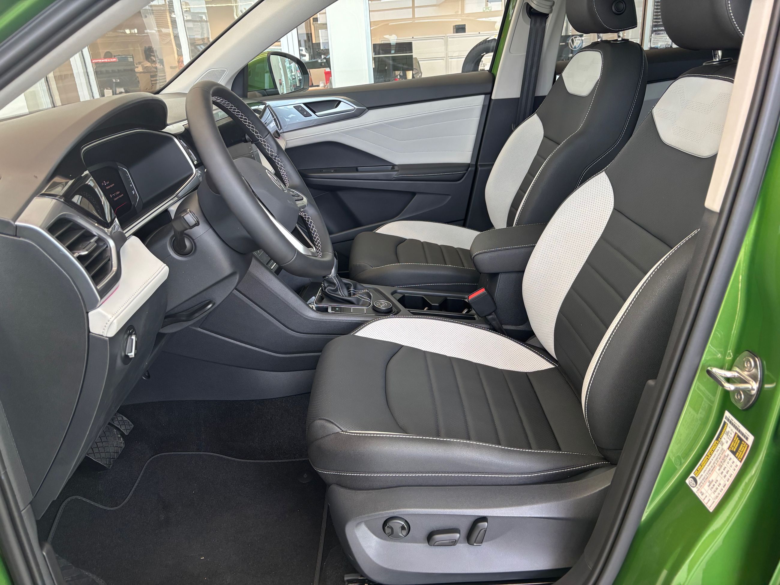 Volkswagen Taos Highline 4MOTION 2025 SPÉCIAL DÉMO