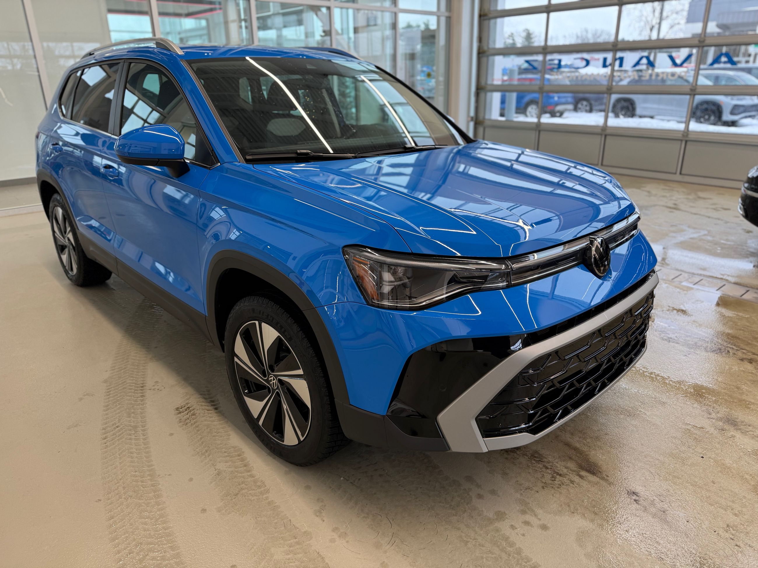 2026 Volkswagen Taos Highline 4MOTION DEMO SPECIAL