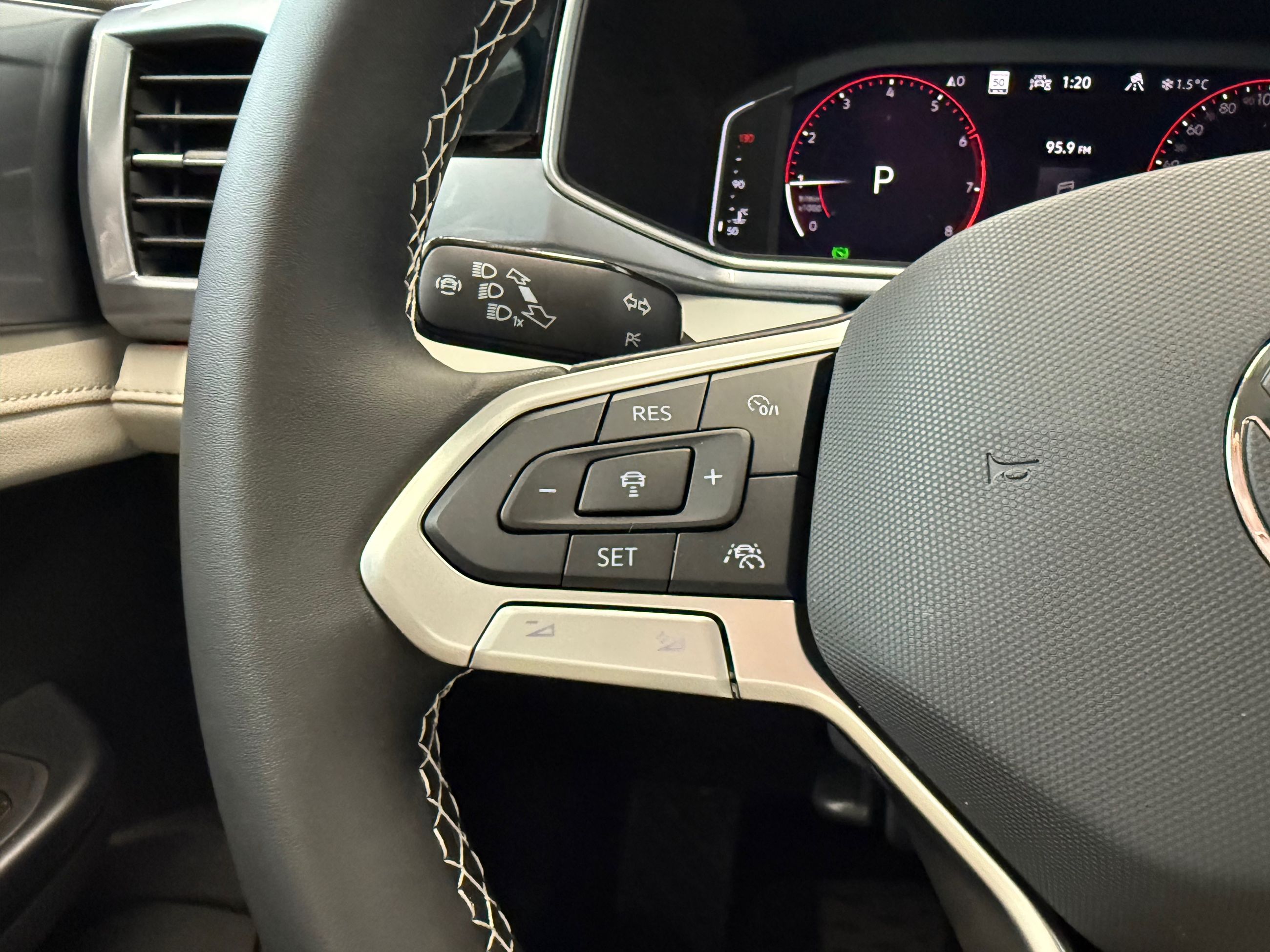 2026 Volkswagen Taos Highline 4MOTION DEMO SPECIAL