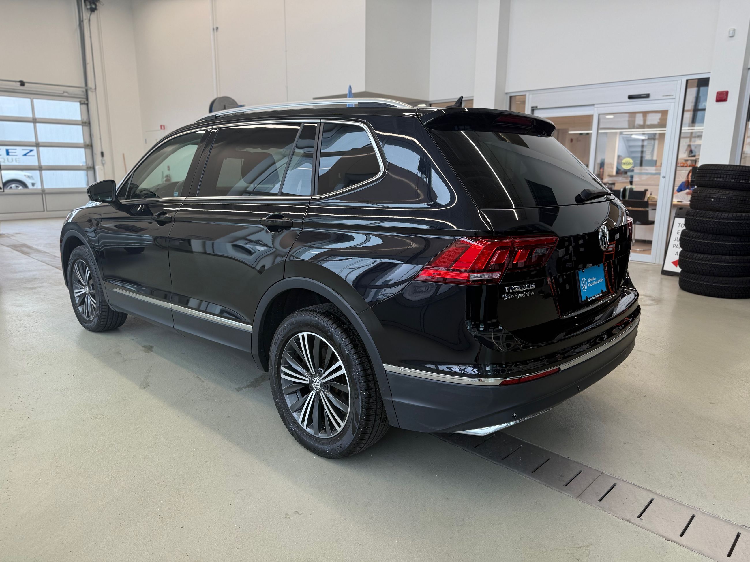Volkswagen Tiguan Highline CUIR TOIT PANO NAVIGATION 2018 JAMAIS ACCIDENTÉ