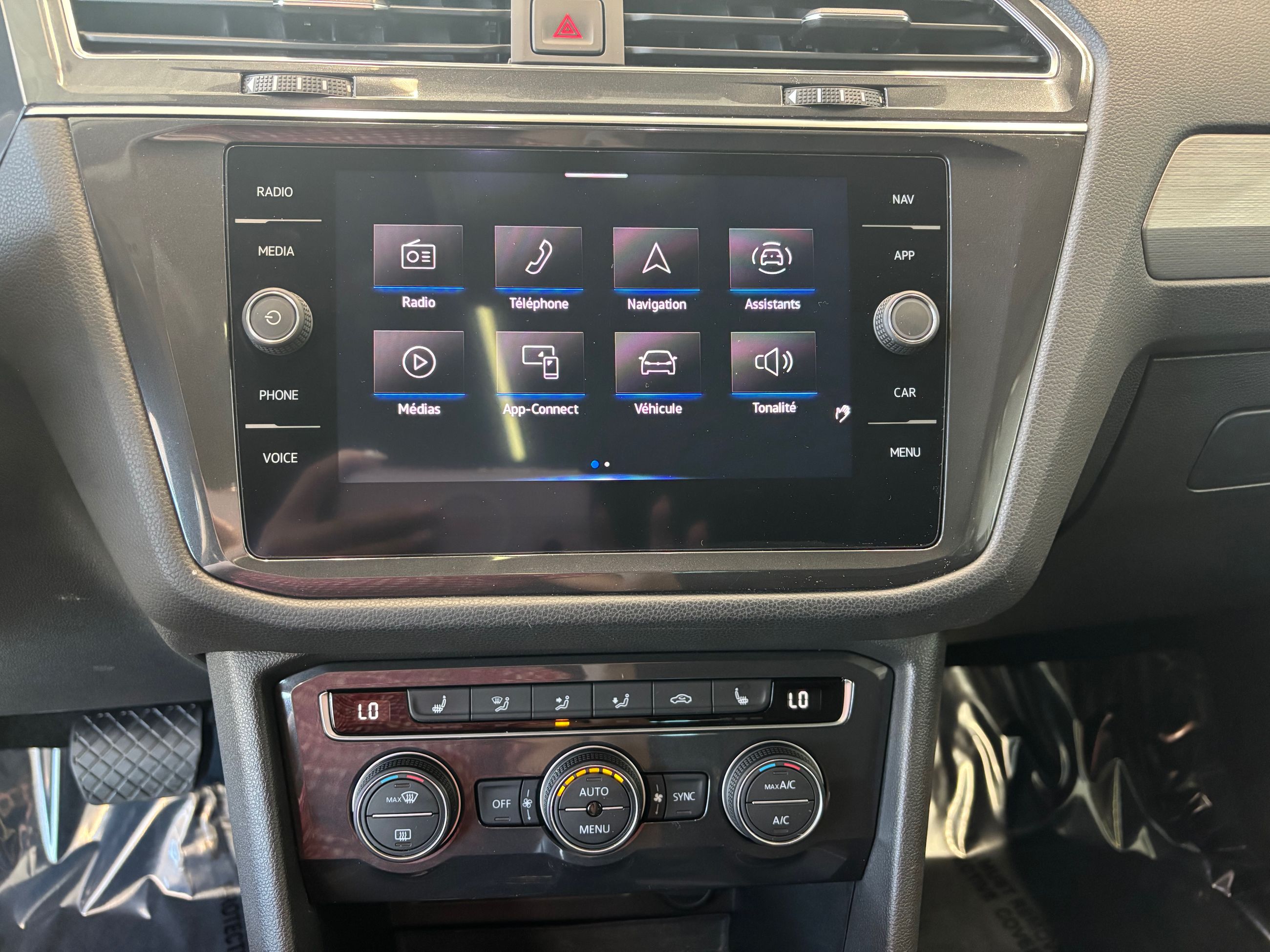 Volkswagen Tiguan COMFORTLINE TOIT PANO SIMILI CUIR 2021 JAMAIS ACCIDENTÉ