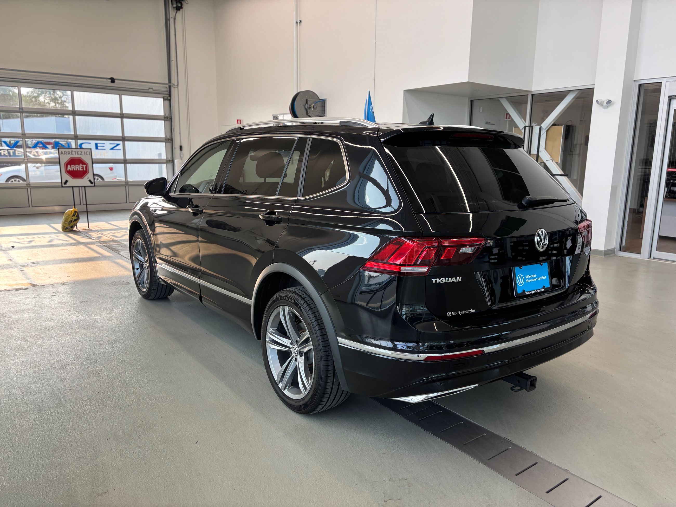 Volkswagen Tiguan Highline R-LINE CUIR TOIT NAVIGATION 2021 JAMAIS ACCIDENTÉ