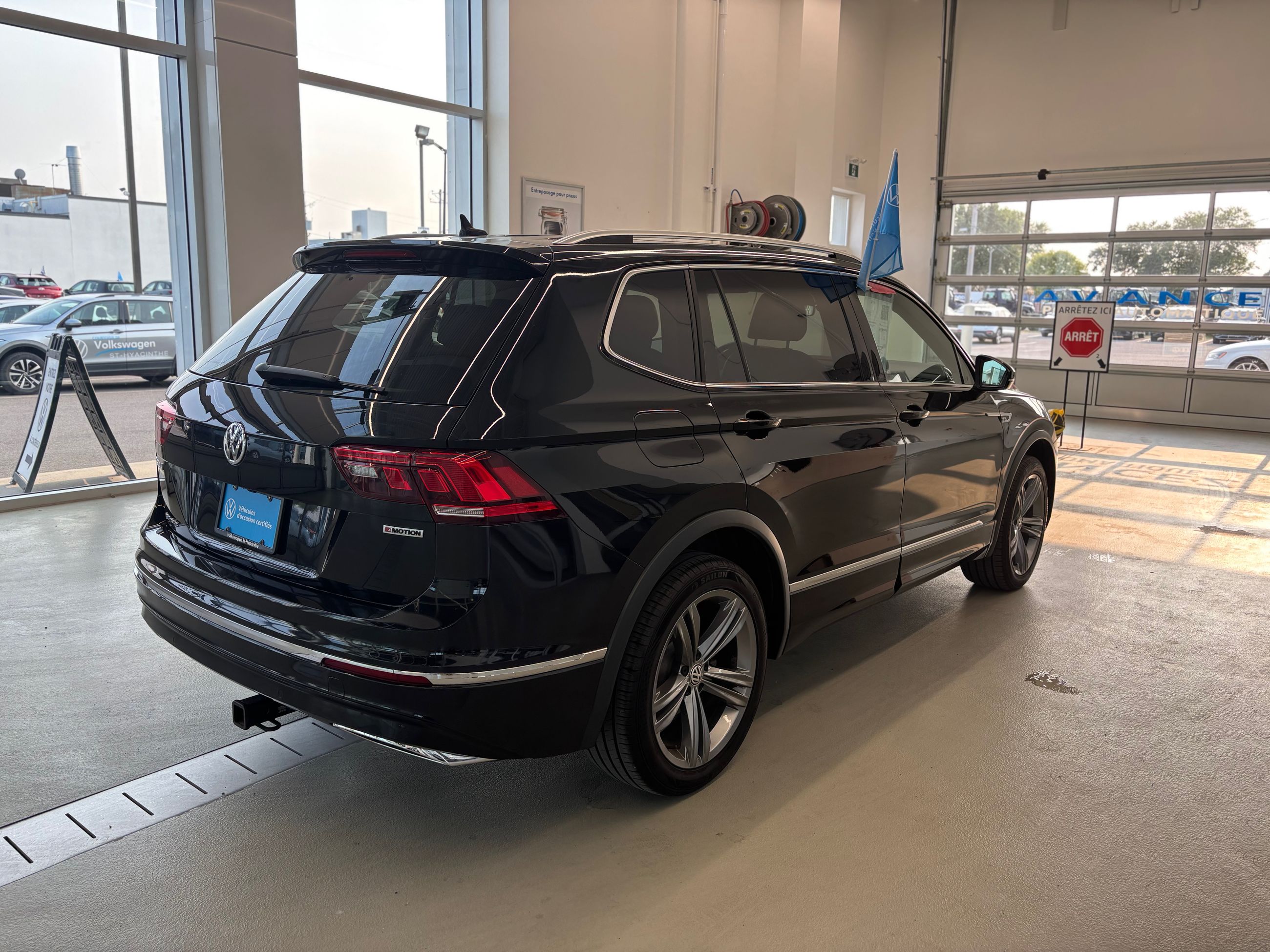 Volkswagen Tiguan Highline R-LINE CUIR TOIT NAVIGATION 2021 JAMAIS ACCIDENTÉ