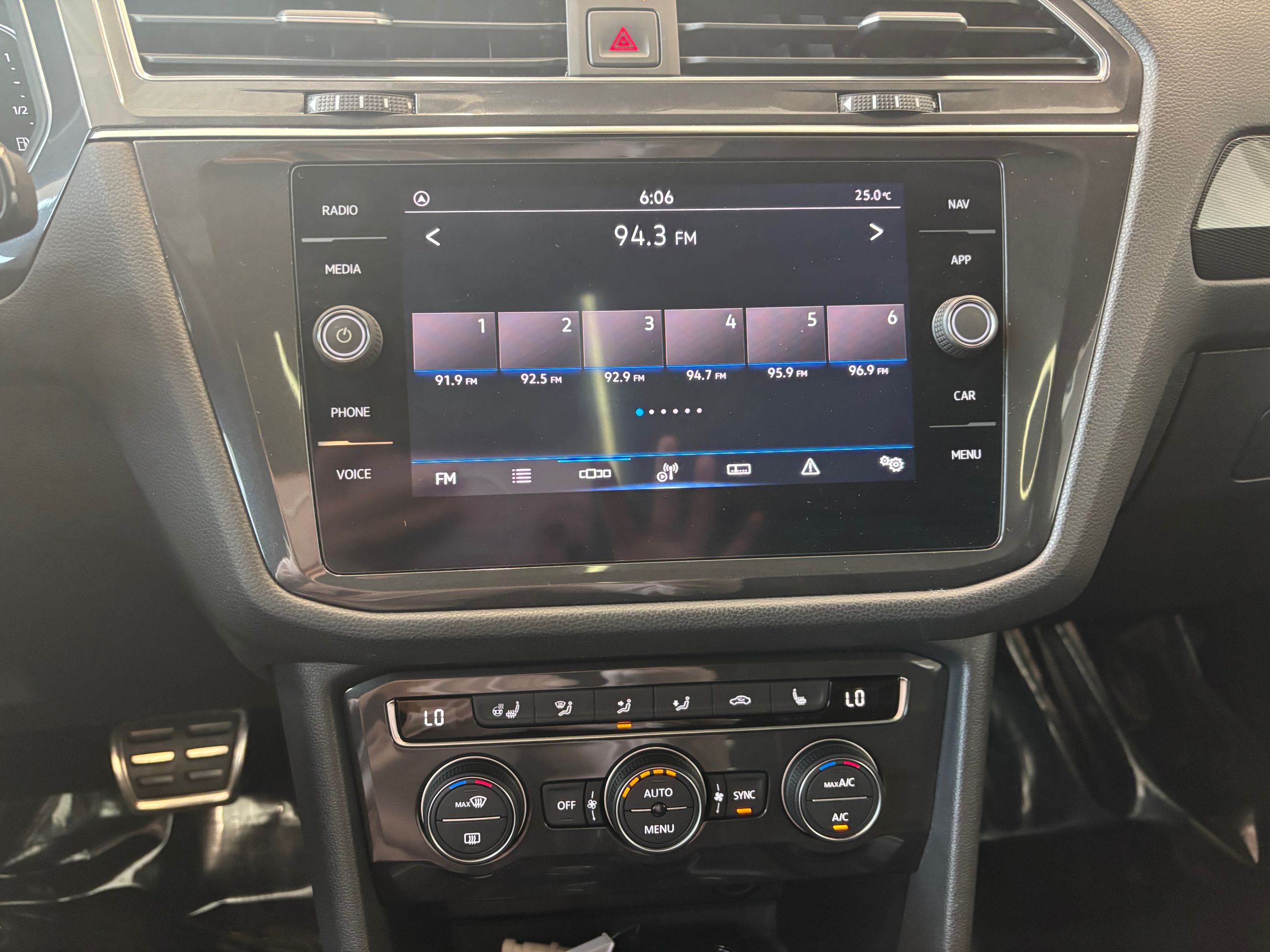 Volkswagen Tiguan Highline R-LINE CUIR TOIT NAVIGATION 2021 JAMAIS ACCIDENTÉ