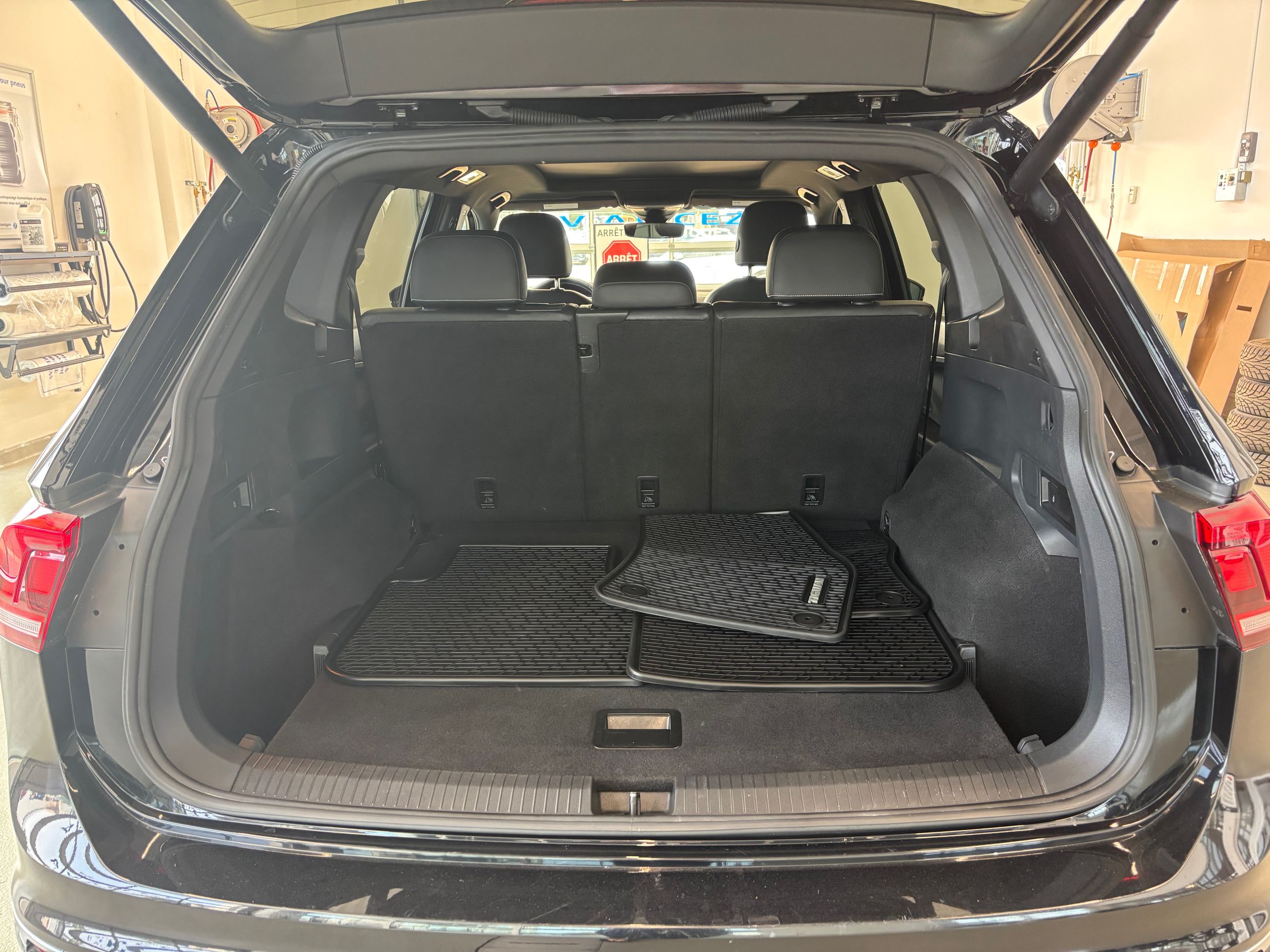 Volkswagen Tiguan Highline R-LINE CUIR TOIT NAVIGATION 2021 JAMAIS ACCIDENTÉ