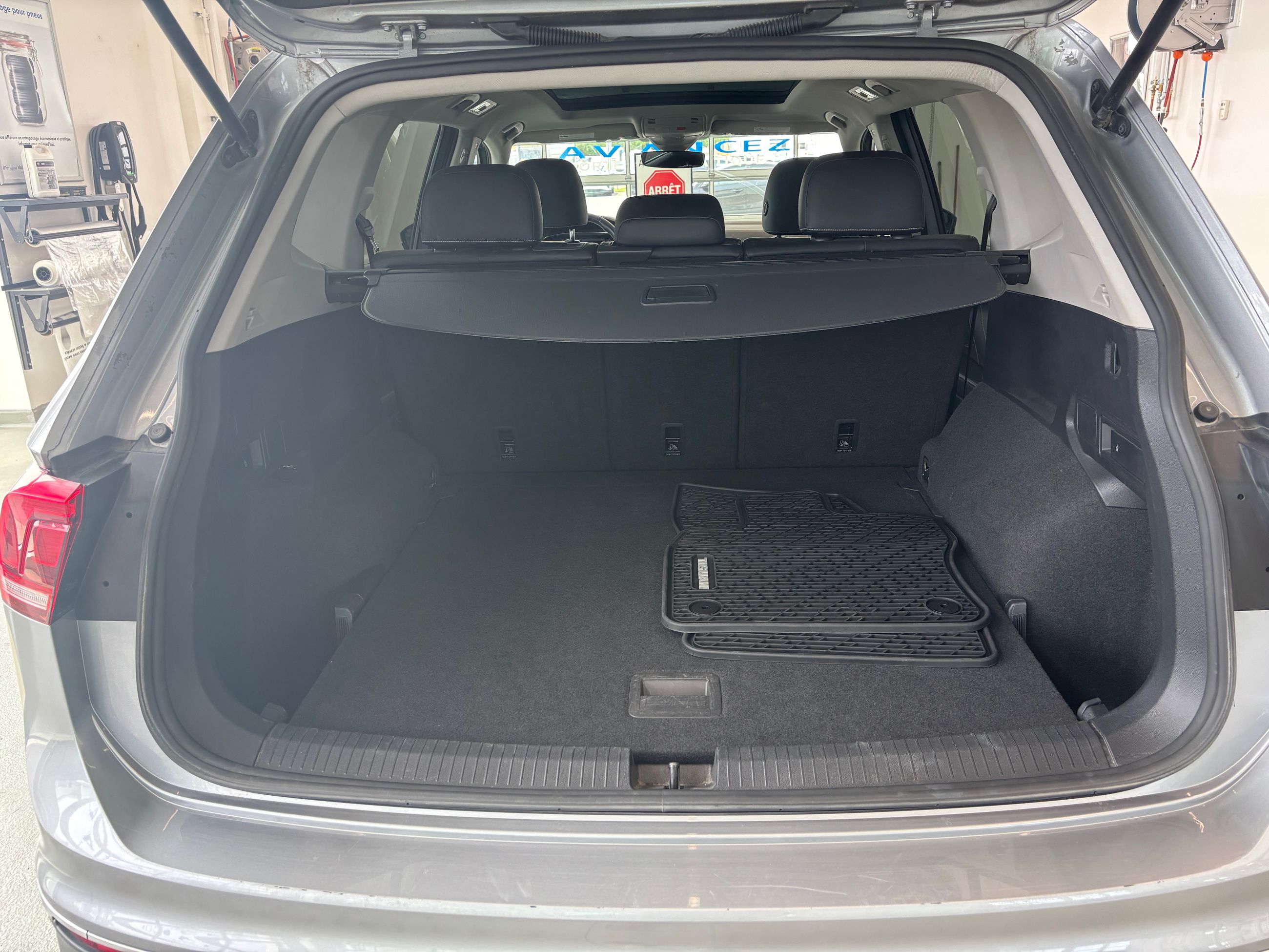 Volkswagen Tiguan Comfortline TOIT PANORAMIQUE CARPLAY 4MOTION 2022 AUSSI BAS QUE 4.69%