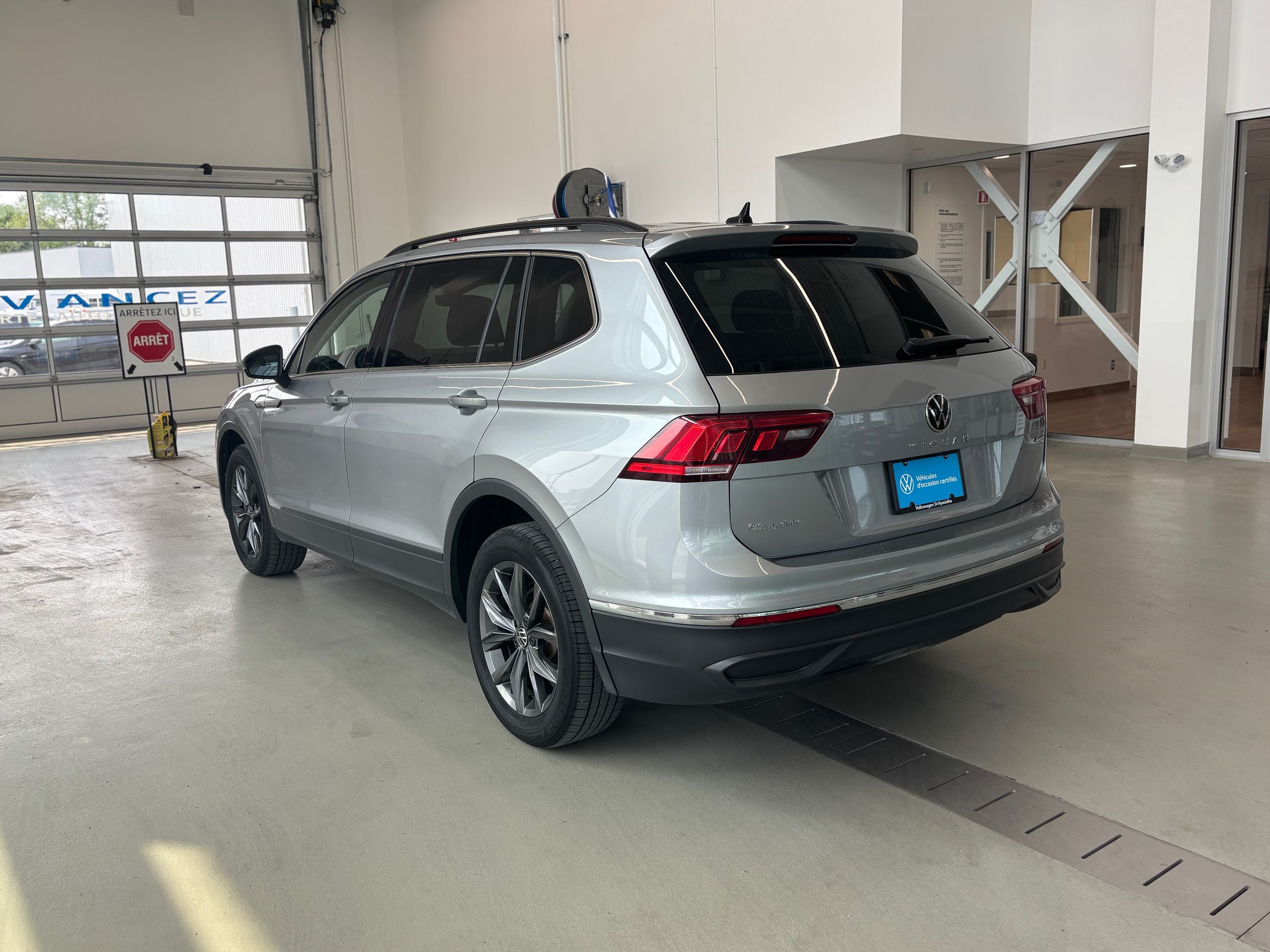 Volkswagen Tiguan Comfortline TOIT PANORAMIQUE CARPLAY 4MOTION 2022 AUSSI BAS QUE 4.69%