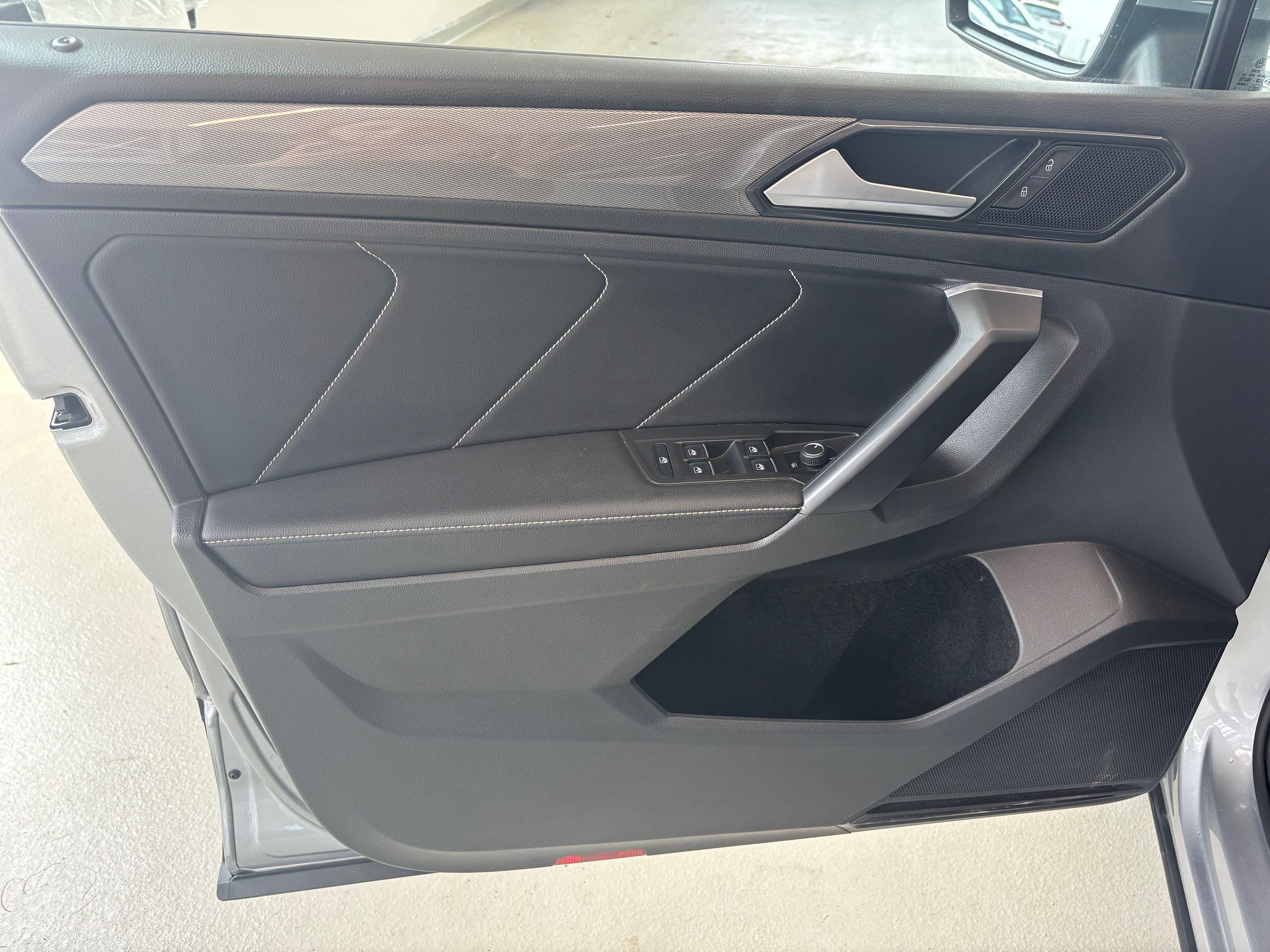 Volkswagen Tiguan Comfortline TOIT PANORAMIQUE CARPLAY 4MOTION 2022 AUSSI BAS QUE 4.69%