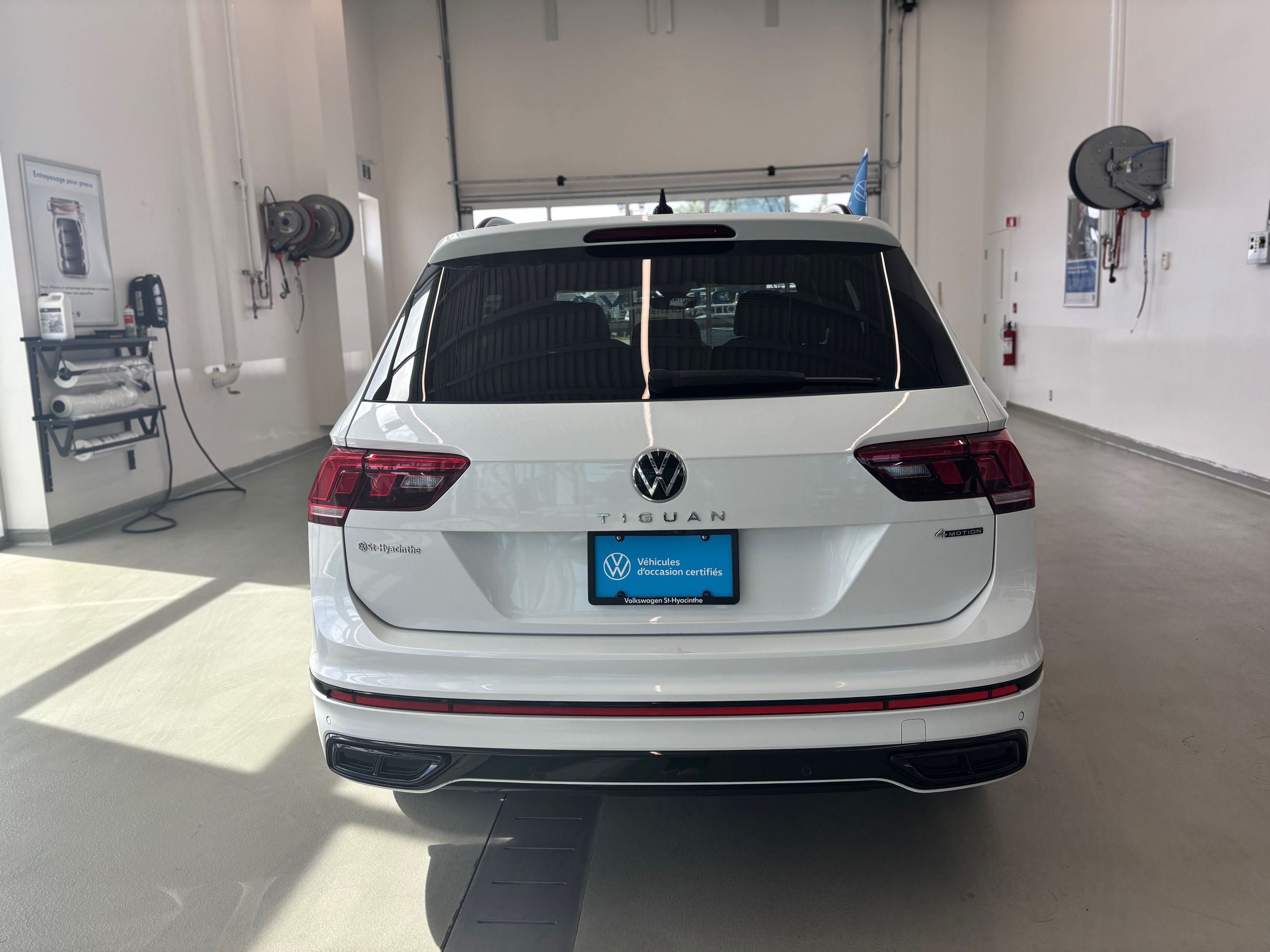 2022 Volkswagen Tiguan Comfortline R-Line Black Edition TOIT PANO SIMILIC