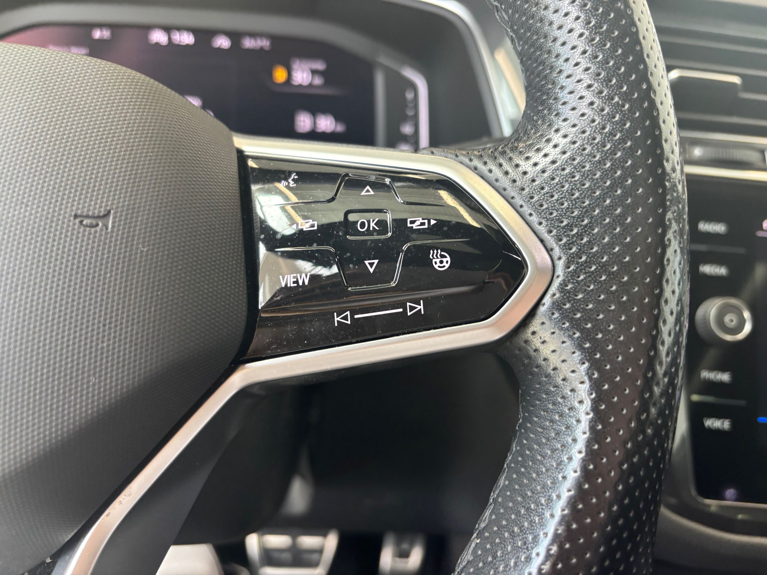 2022 Volkswagen Tiguan Comfortline R-Line Black Edition TOIT PANO SIMILIC